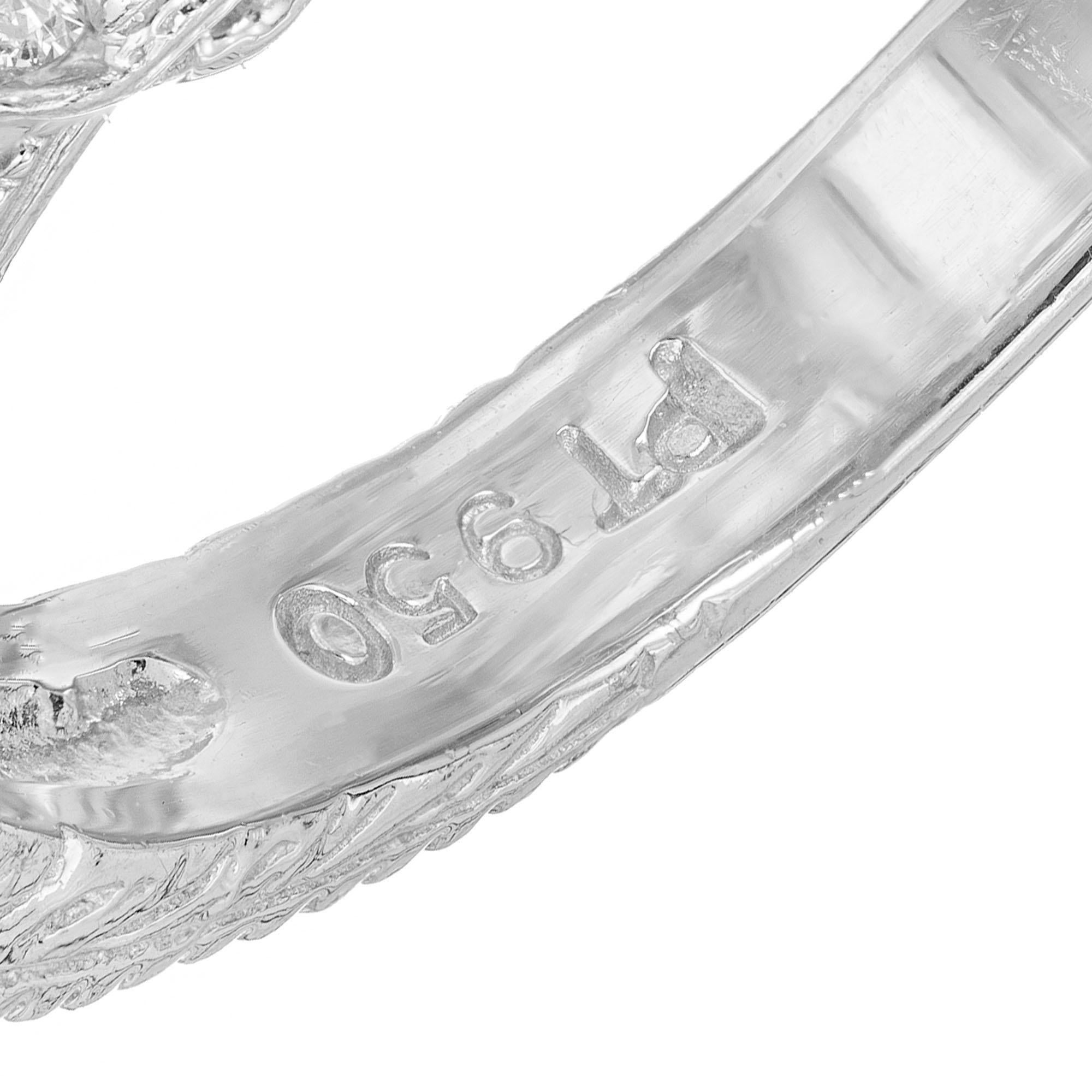 Peter Suchy Bague de fiançailles en platine avec halo de diamants pavés de 1,01 carat en vente 1