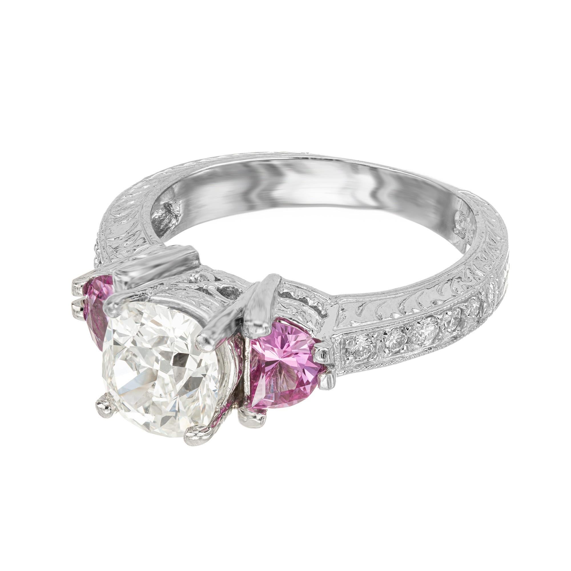 Verlobungsring aus Platin mit 1,55 Karat Diamant und rosa Saphir von Peter Suchy (Kissenschliff) im Angebot