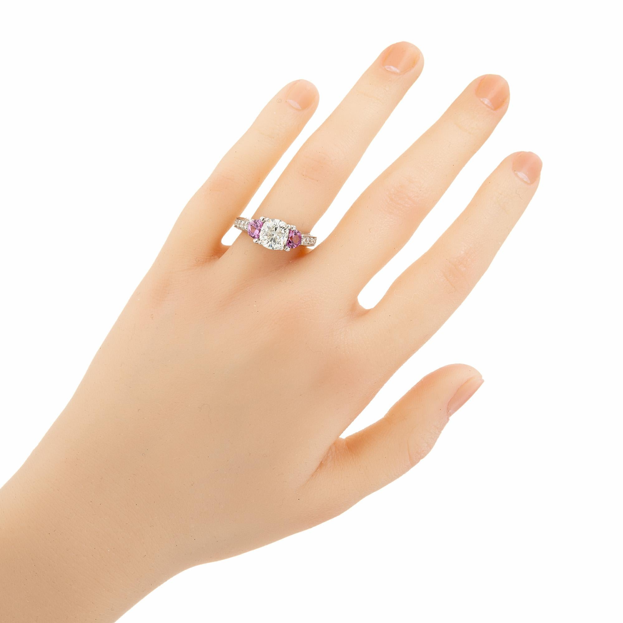 Verlobungsring aus Platin mit 1,55 Karat Diamant und rosa Saphir von Peter Suchy im Angebot 3