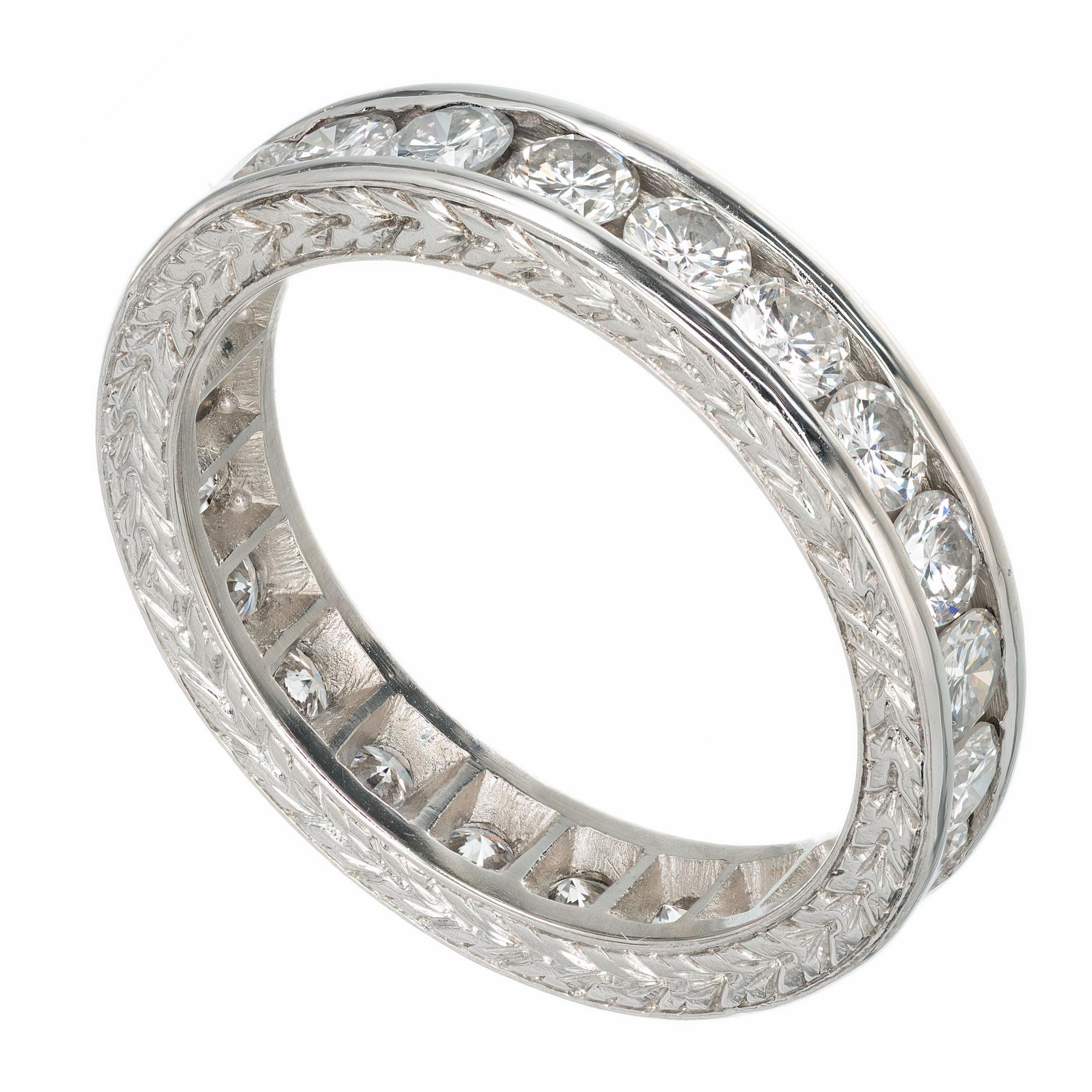 Peter Suchy 1.55 Carat Diamond Platinum Eternity Wedding Band Ring In Excellent Condition For Sale In Stamford, CT