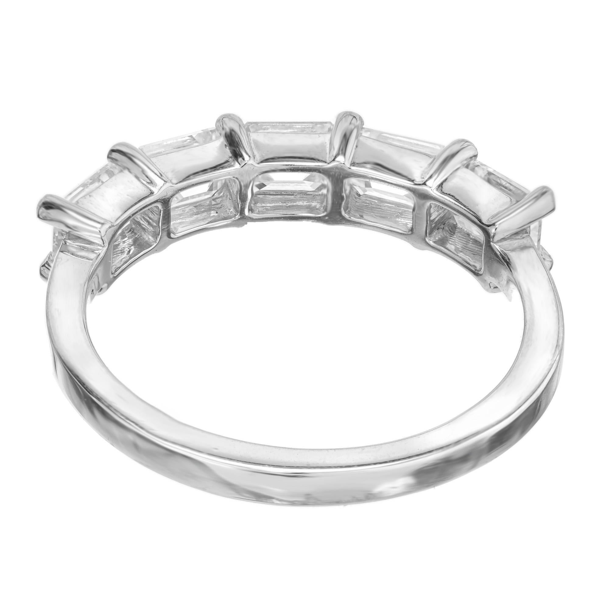 Peter Suchy 1.55 Carat Emerald Cut Diamond Platinum Wedding Band Ring For Sale 1