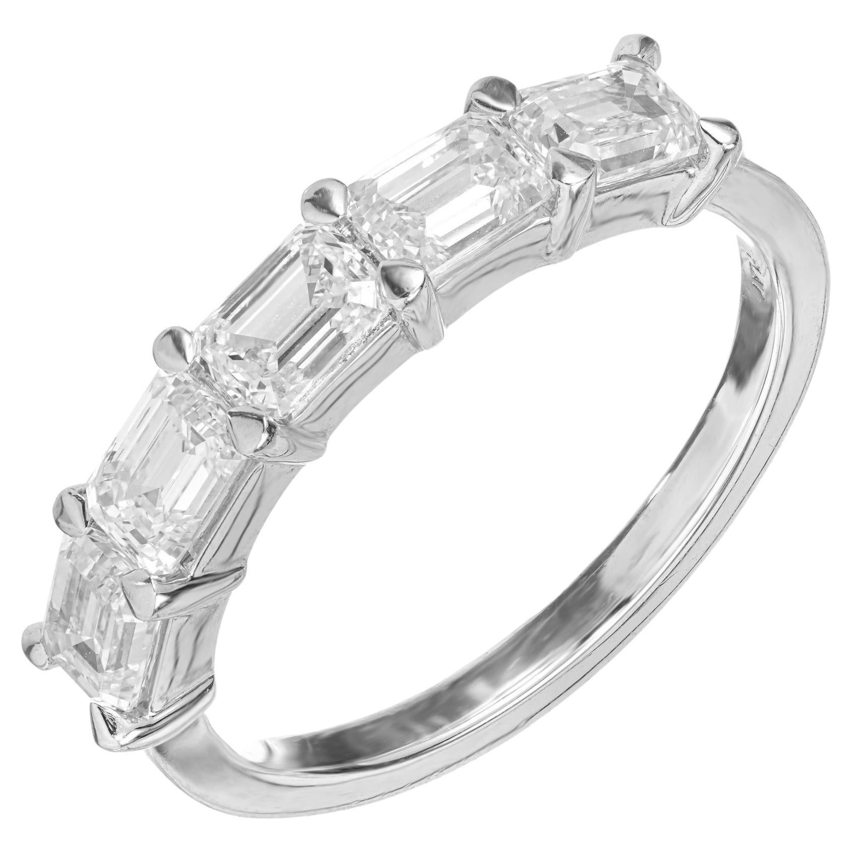 Peter Suchy 1.55 Carat Emerald Cut Diamond Platinum Wedding Band Ring For Sale