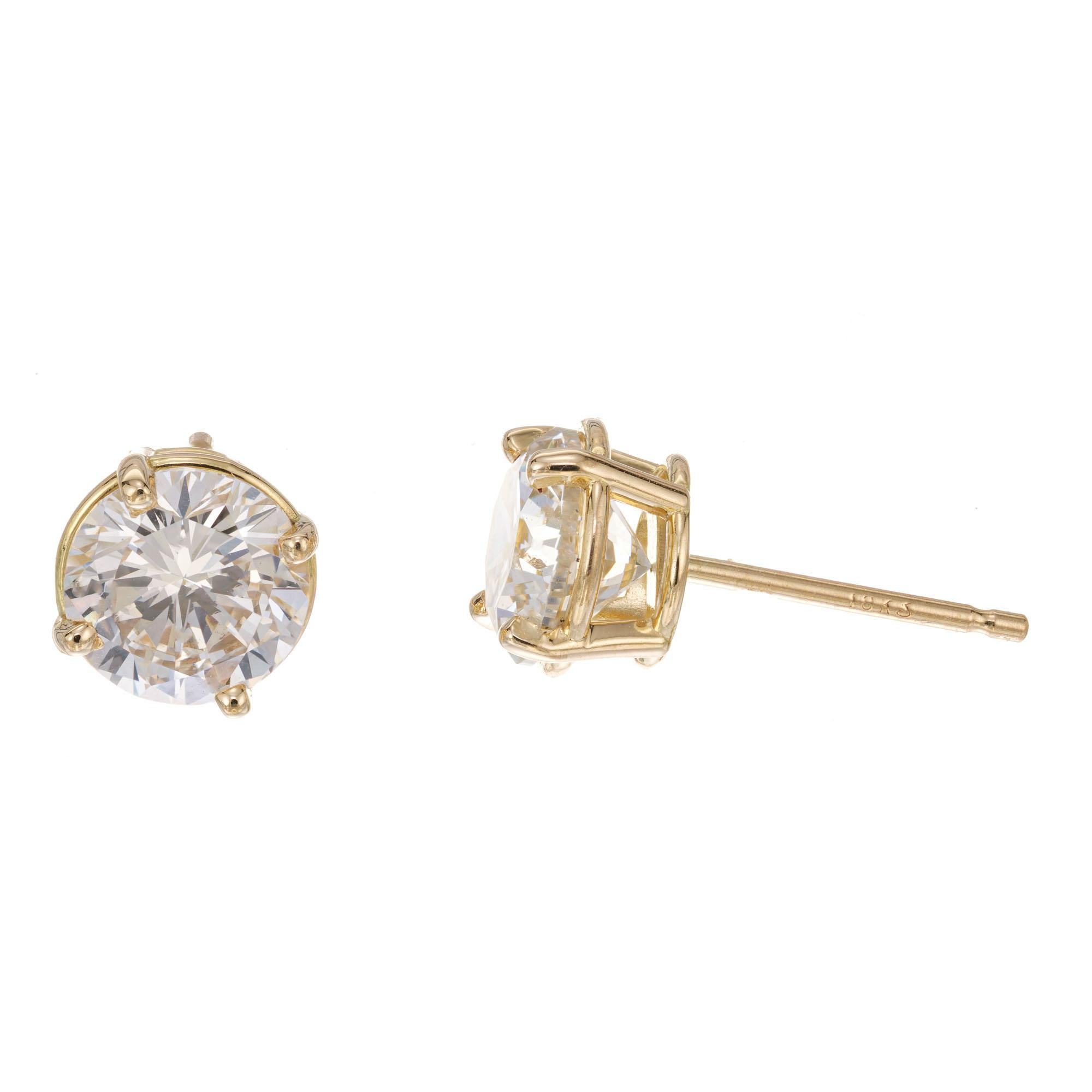 Peter Suchy 1.96 Carat Diamond Yellow Gold Stud Earrings In New Condition In Stamford, CT