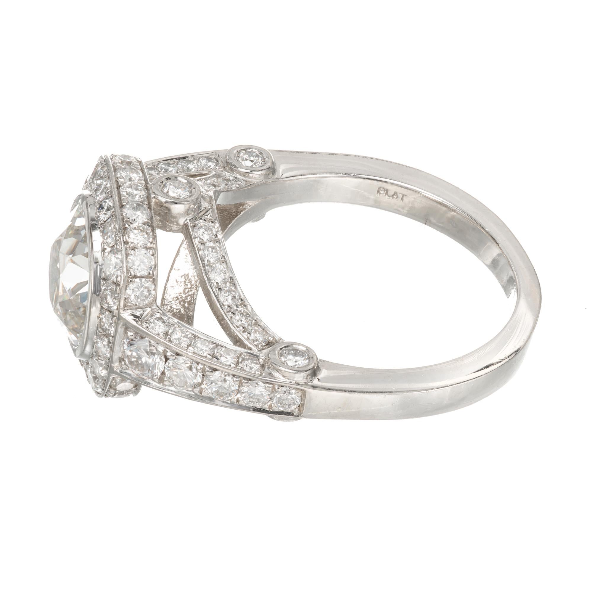 Peter Suchy Bague de fiançailles en platine avec halo de diamants taille européenne ancienne de 1,98 carat en vente 2