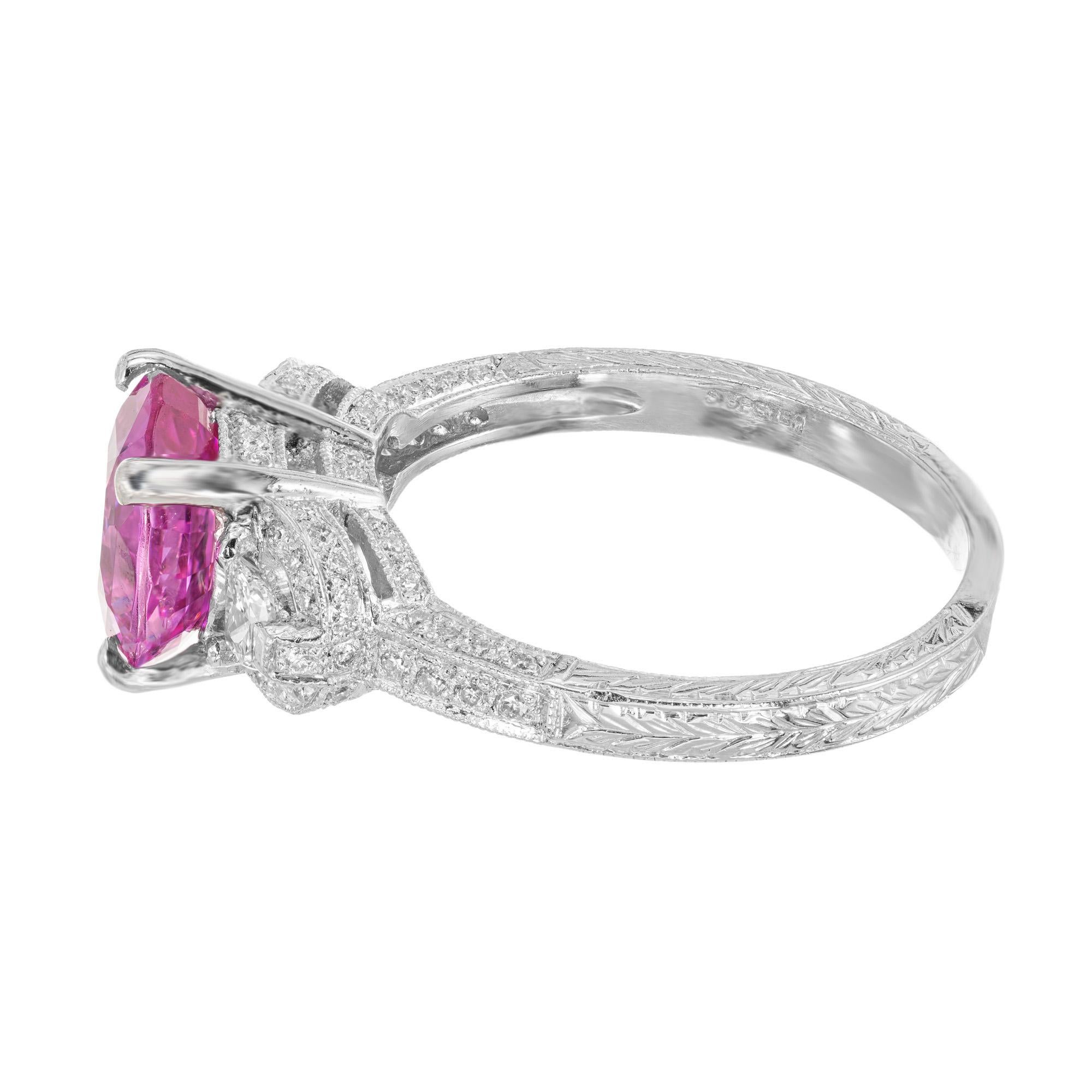 Donna Peter Suchy Anello di fidanzamento in platino con zaffiro rosa da 2,37 carati e diamanti a pavé in vendita