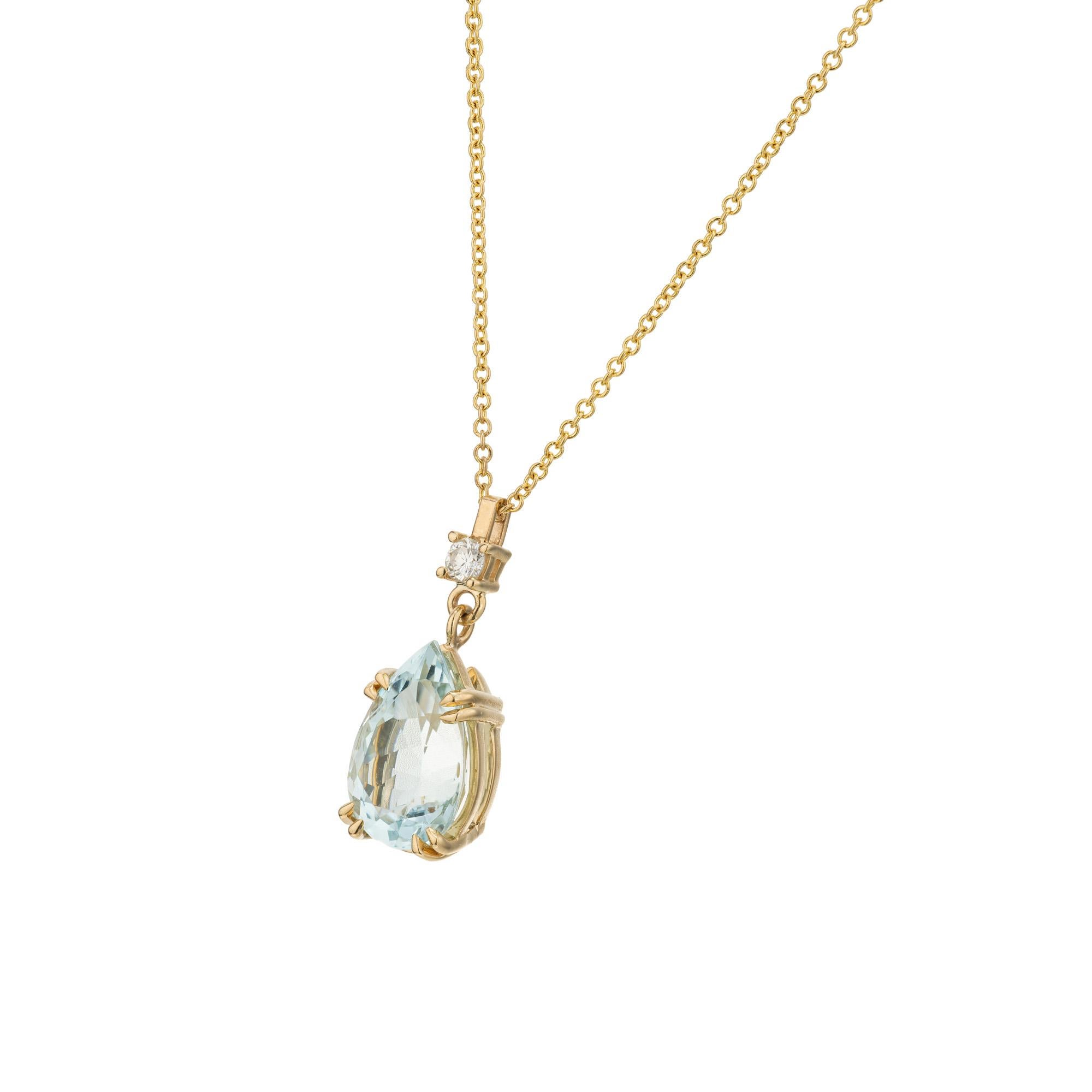 Taglio a goccia Peter Suchy - Collana con ciondolo in oro giallo con diamante e acquamarina a pera da 2,81 carati in vendita