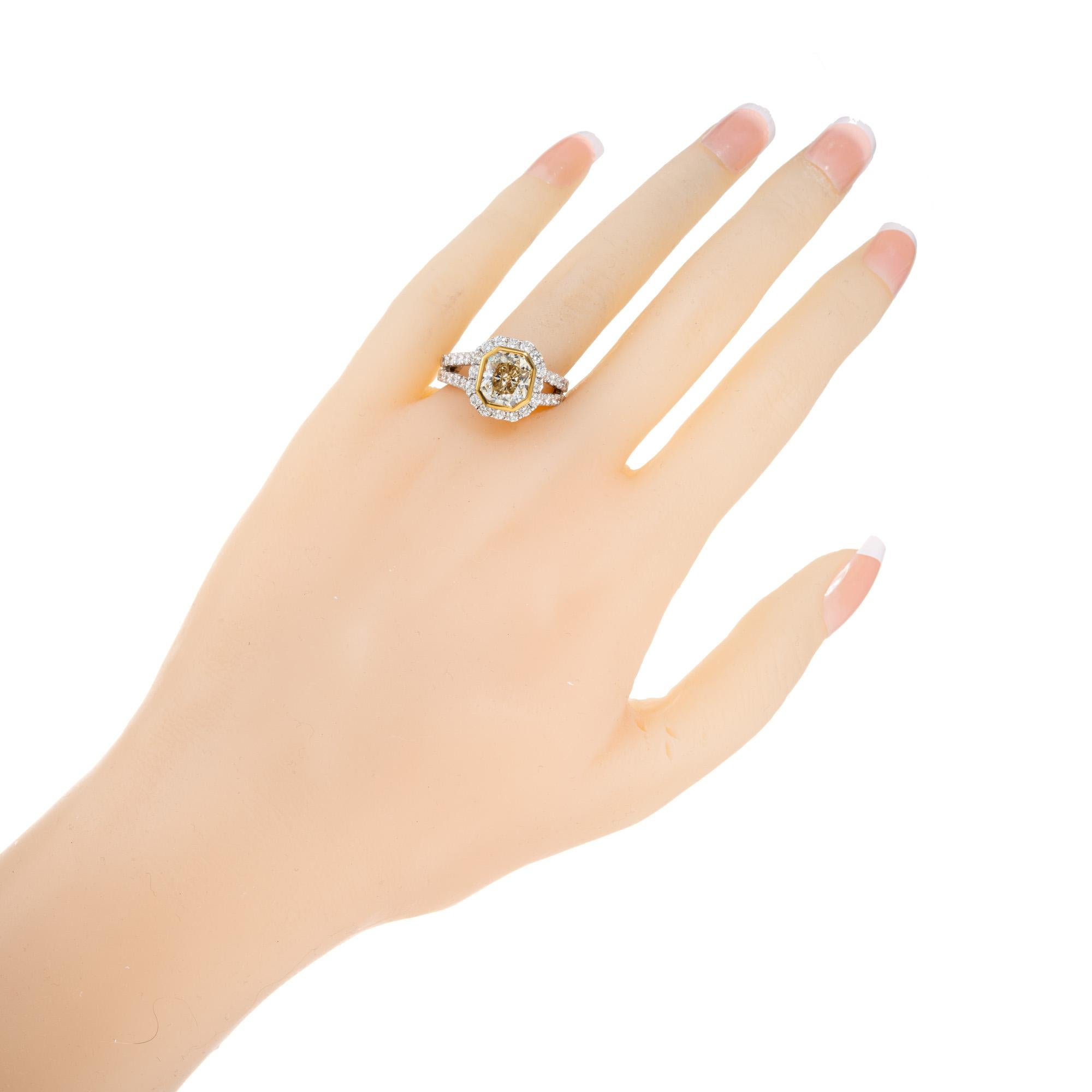 Bague de fiançailles Peter Suchy en platine avec diamant jaune naturel de 3,03 carats en vente 3