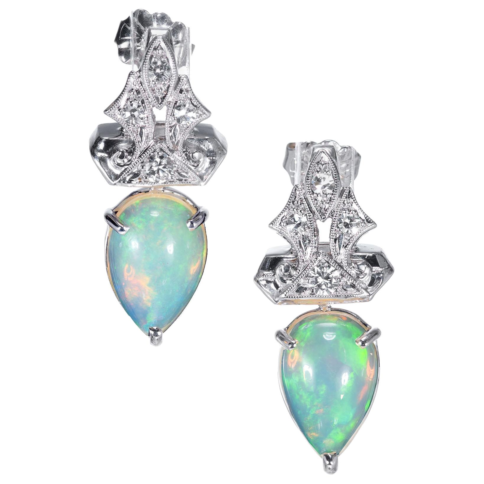 Tropfenohrringe aus Weißgold mit 3,51 Karat Opal und Diamant von Peter Suchy im Angebot