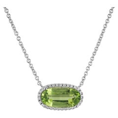 Peter Suchy - Collana con ciondolo ovale in oro bianco con peridoto e diamante aureolato da 3,78 carati