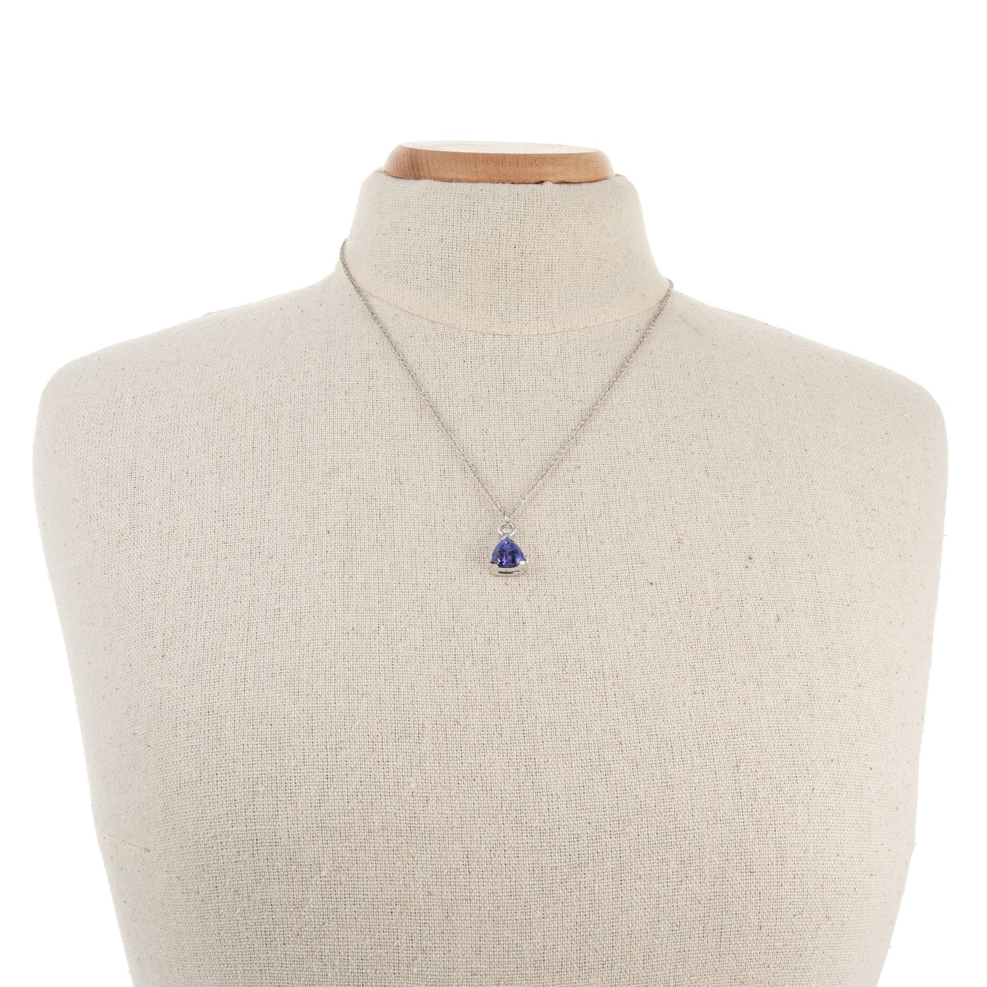 Donna Collana con ciondolo in oro bianco con diamante e tanzanite di Peter Suchy da 4,20 carati in vendita