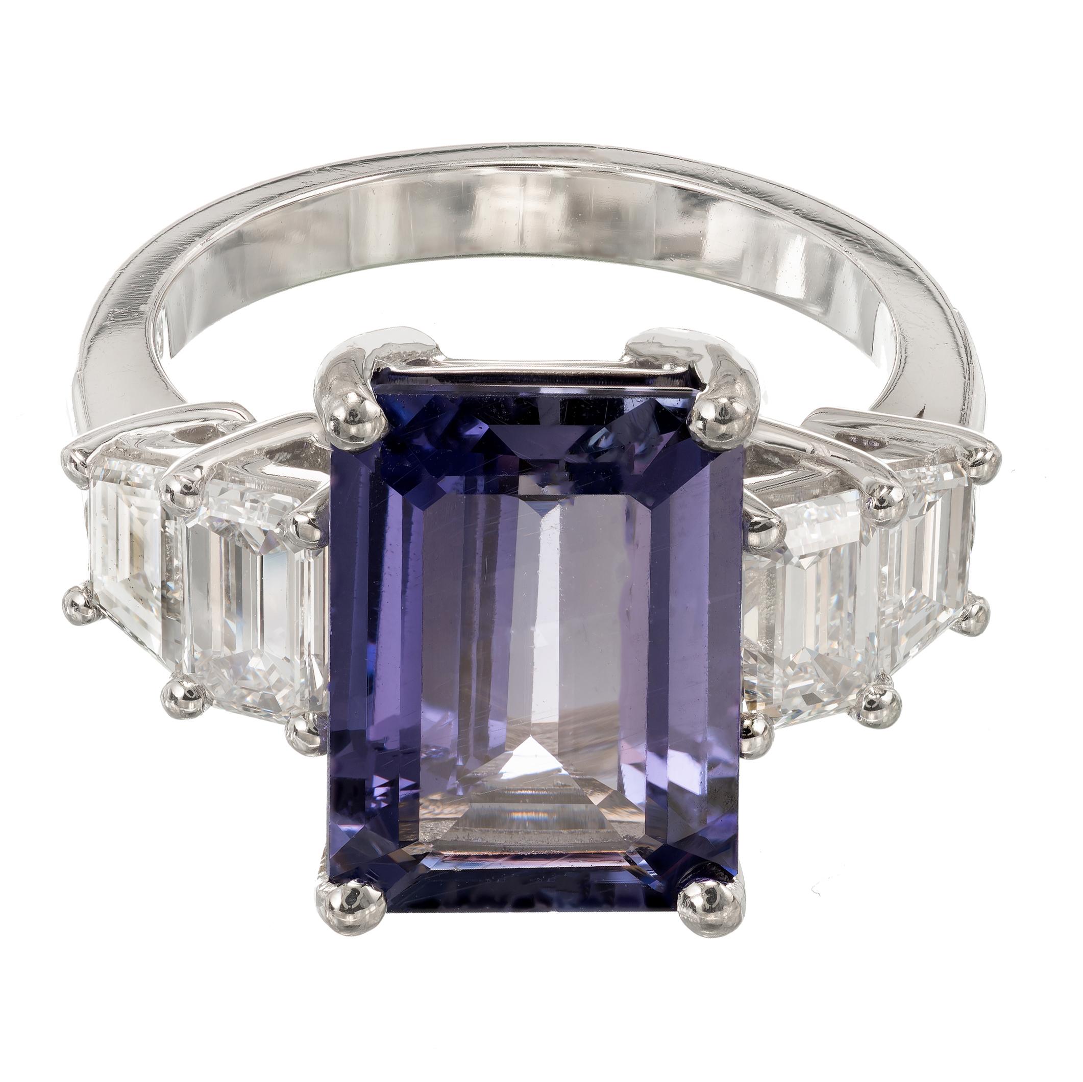 6.24ct natürlichen Smaragd geschnitten keine Hitze violett Schritt geschnitten Saphir und Diamant-Verlobungsring. GIA-zertifizierter Mittelstein mit 4 Diamanten im Smaragd- und trapezförmigen Stufenschliff. Handgefertigte Platinfassung aus der