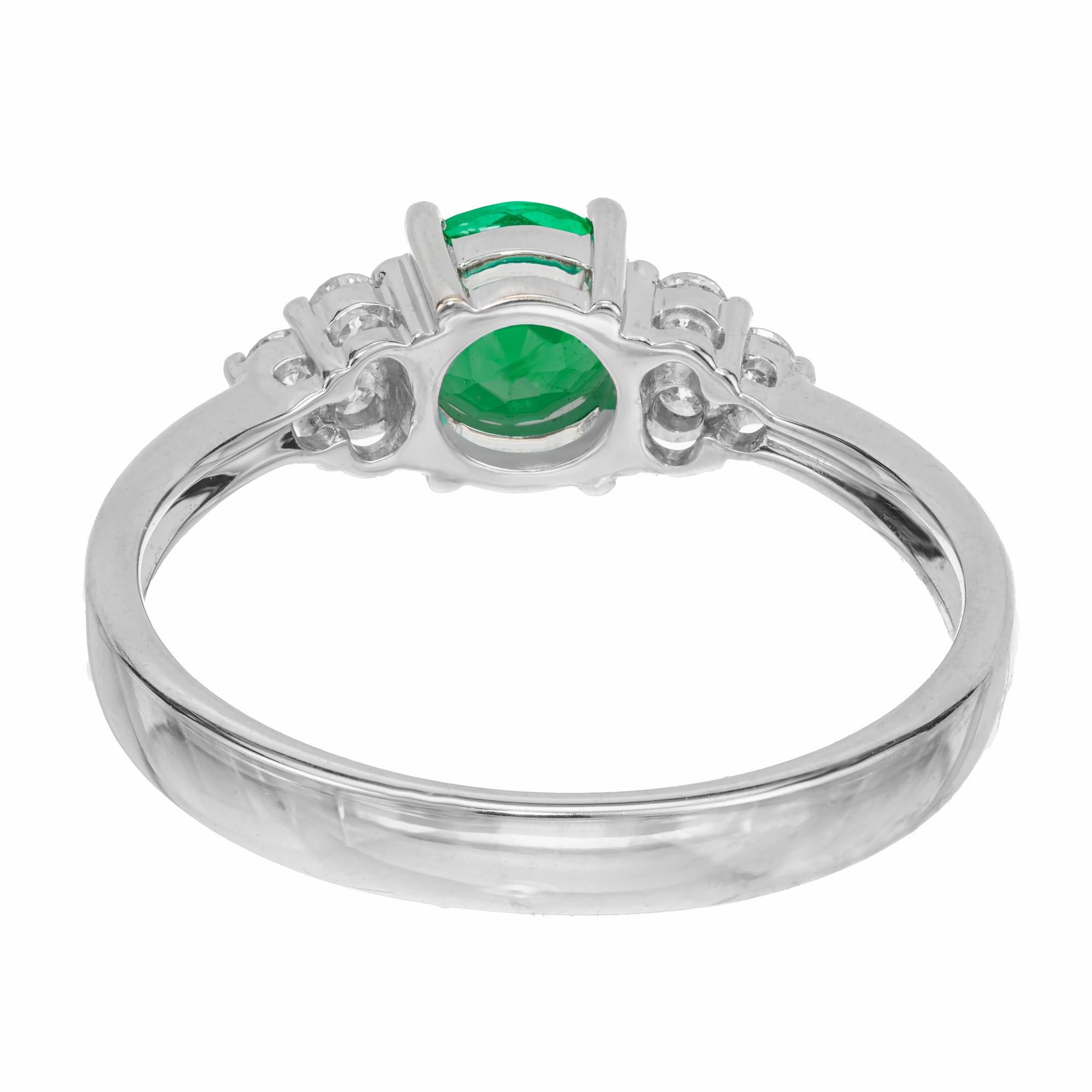 68 Karat runder Smaragd-Diamant-Ring aus Weißgold von Peter Suchy (Rundschliff) im Angebot