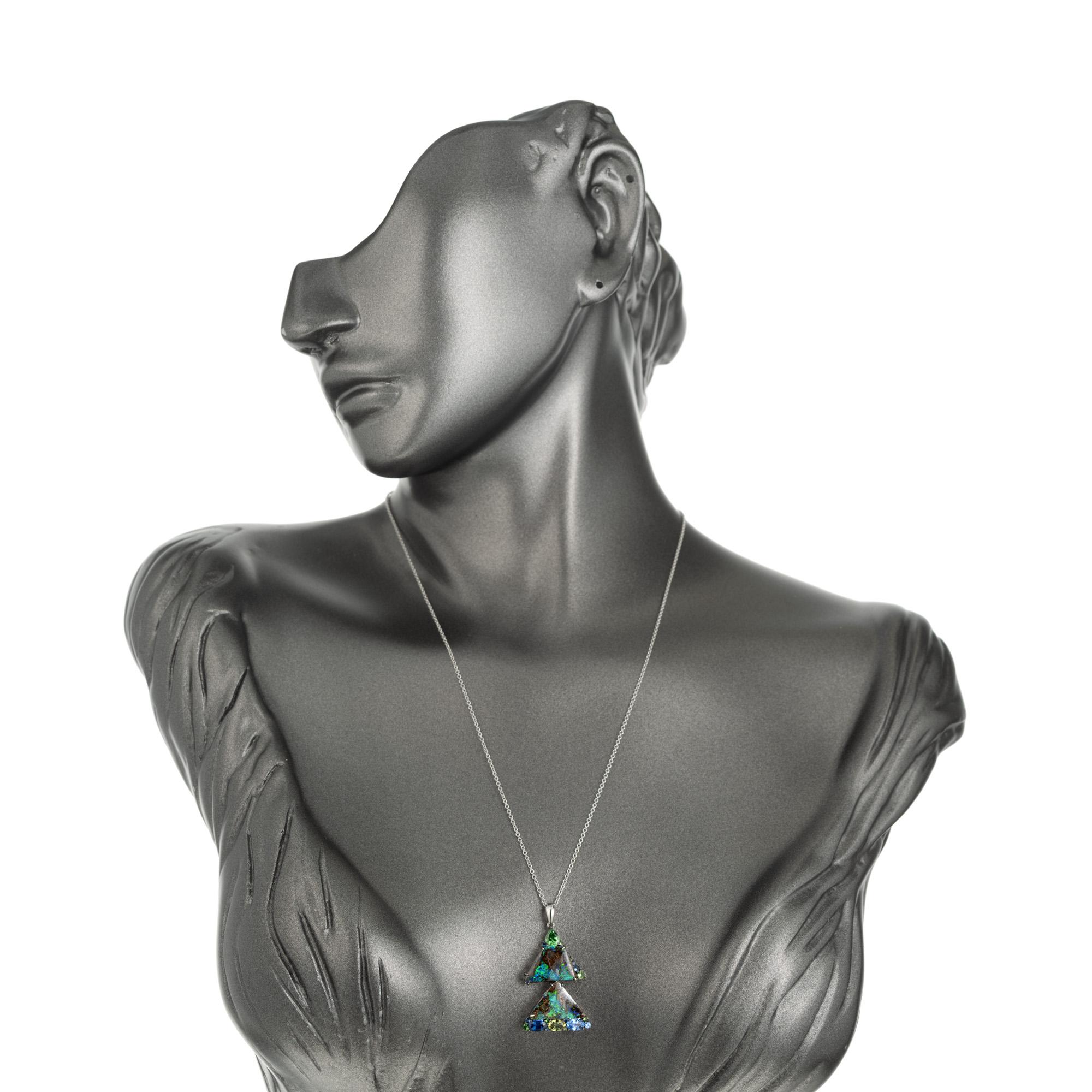 Peter Suchy 7.97 Carat Opal Sapphire Garnet White Gold Pendant Necklace For Sale 3