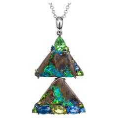 Peter Suchy 7.97 Carat Opal Sapphire Garnet White Gold Pendant Necklace