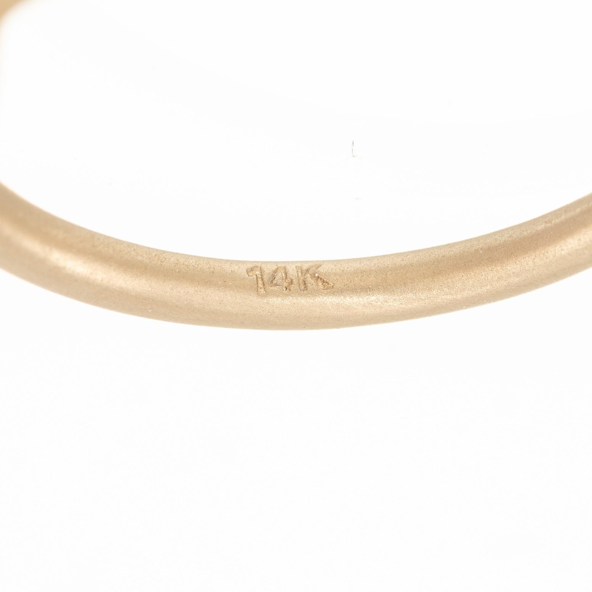 Peter Suchy, anello di fidanzamento con castone in oro giallo da 0,94 carati con spinello a cuscino in vendita 1