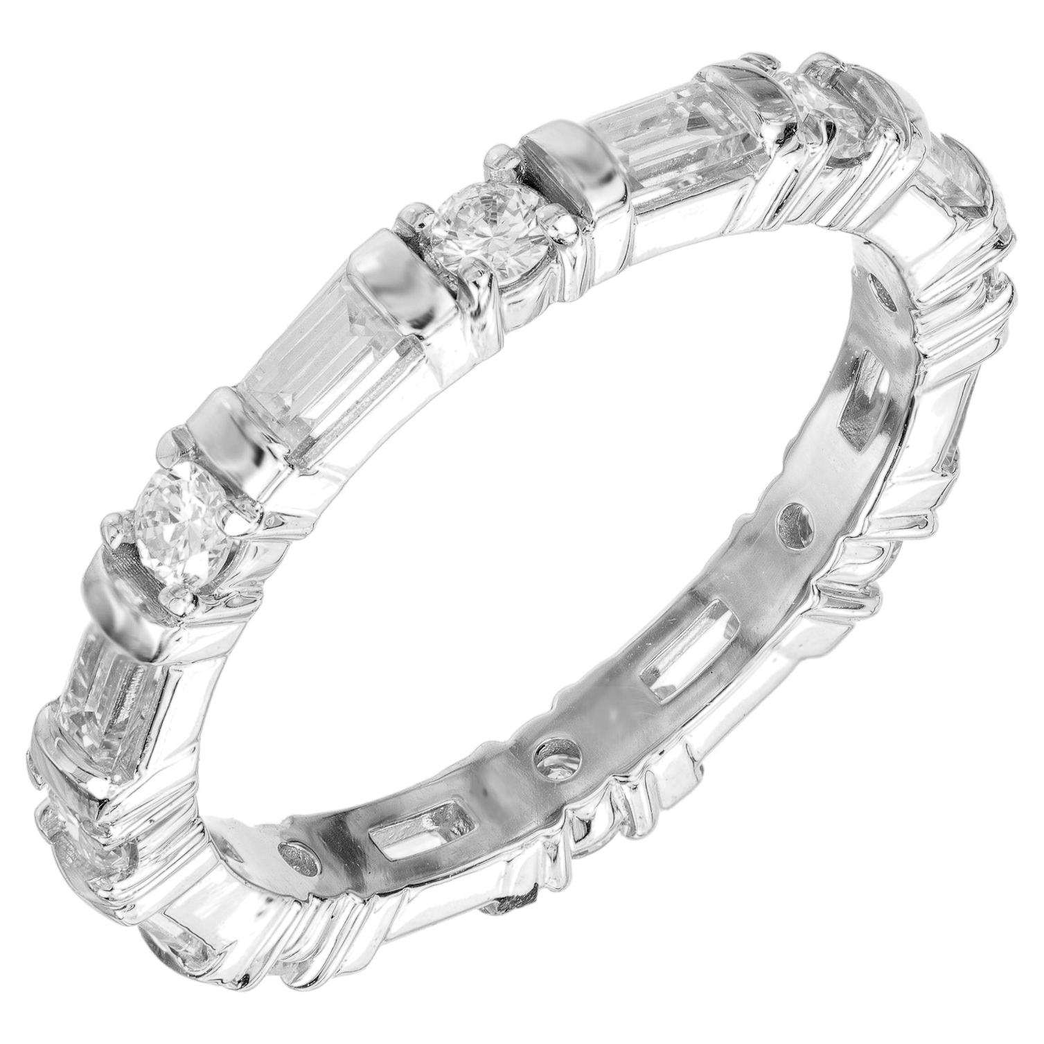 Peter Suchy Anillo de boda de platino con diamante baguette redondo de 0,96 quilates