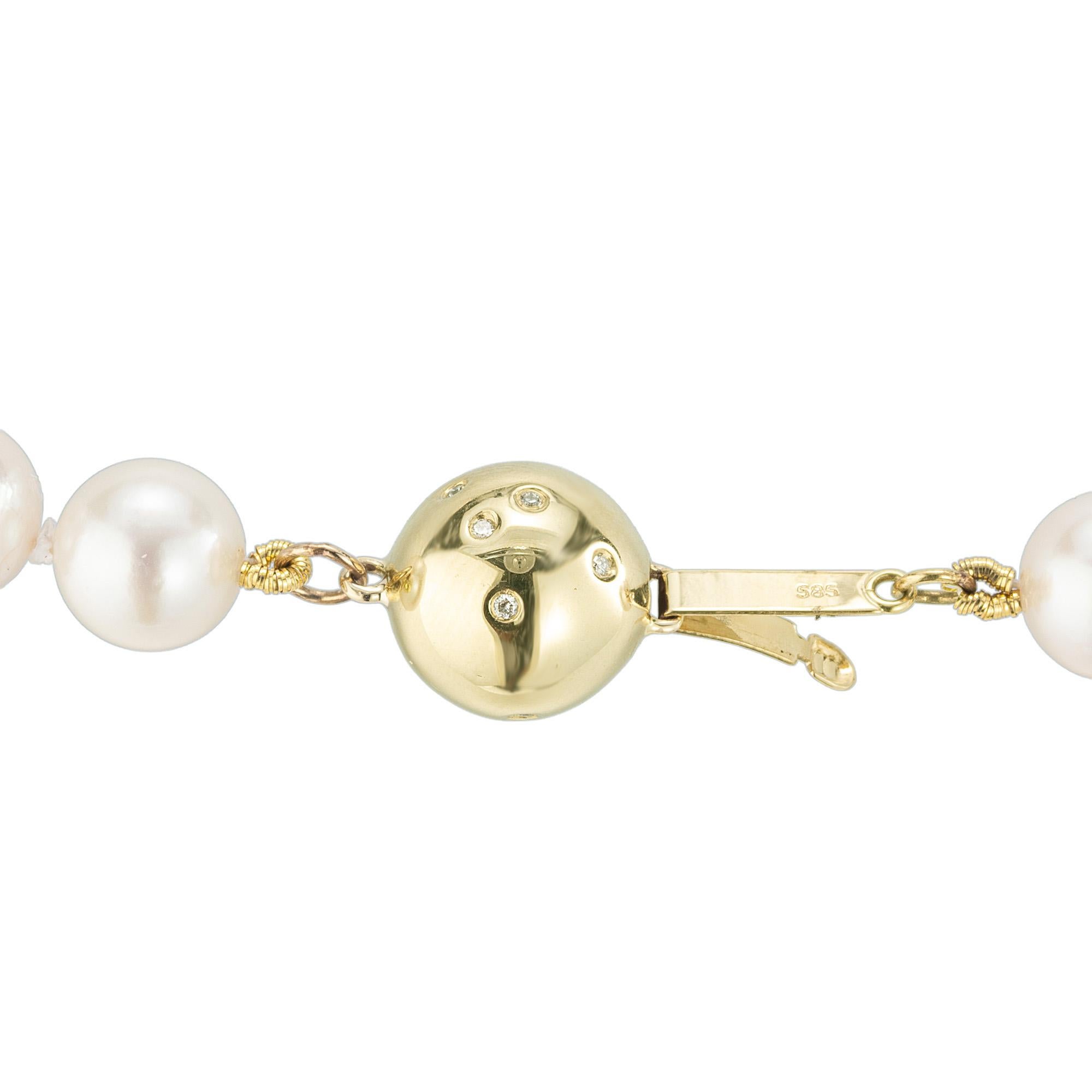 Peter Suchy Akoya Perle .8 Karat Diamant-Halskette im Zustand „Neu“ im Angebot in Stamford, CT