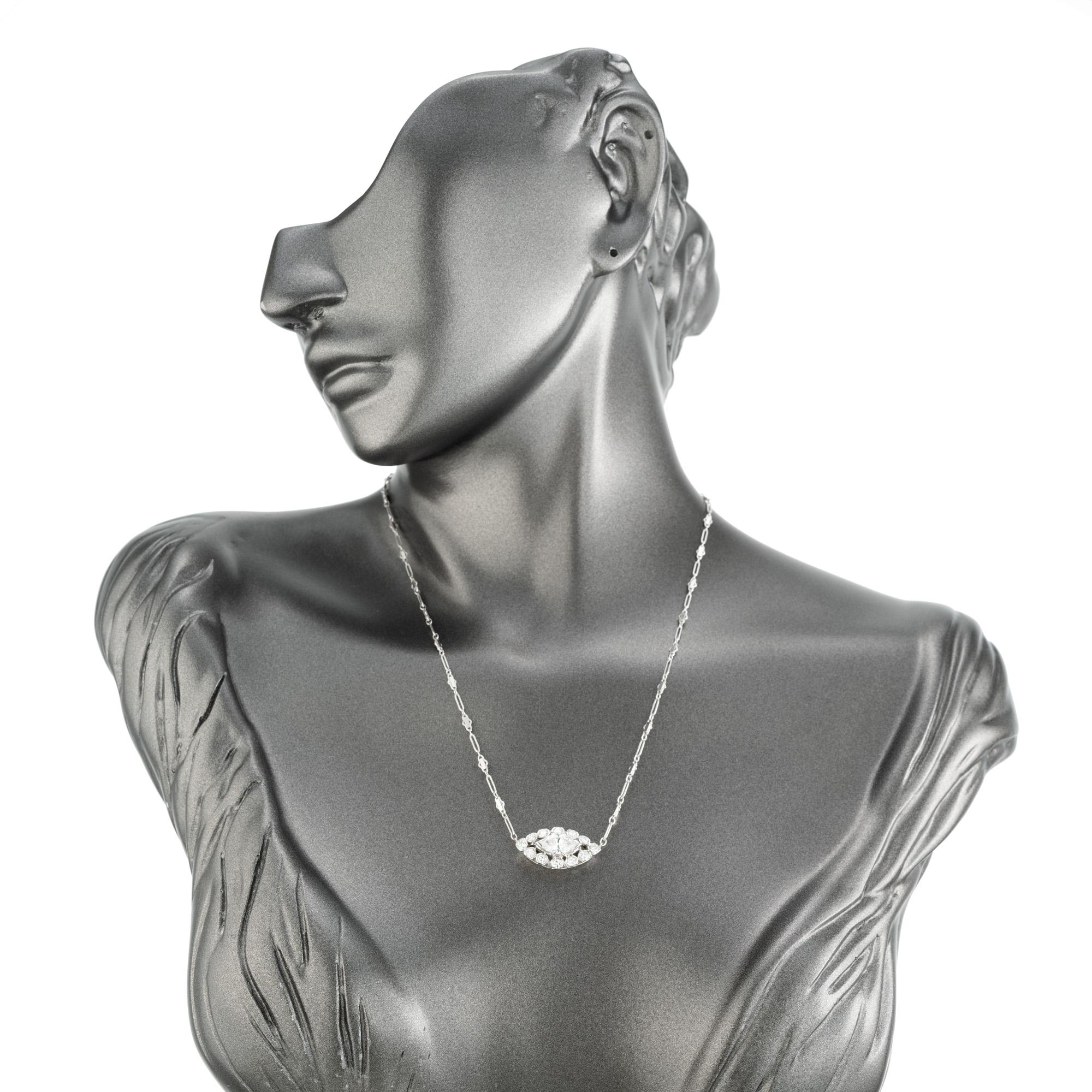 Peter Suchy - Collier en or blanc avec pendentif en diamant certifié EGL de 1,12 carat en vente 2