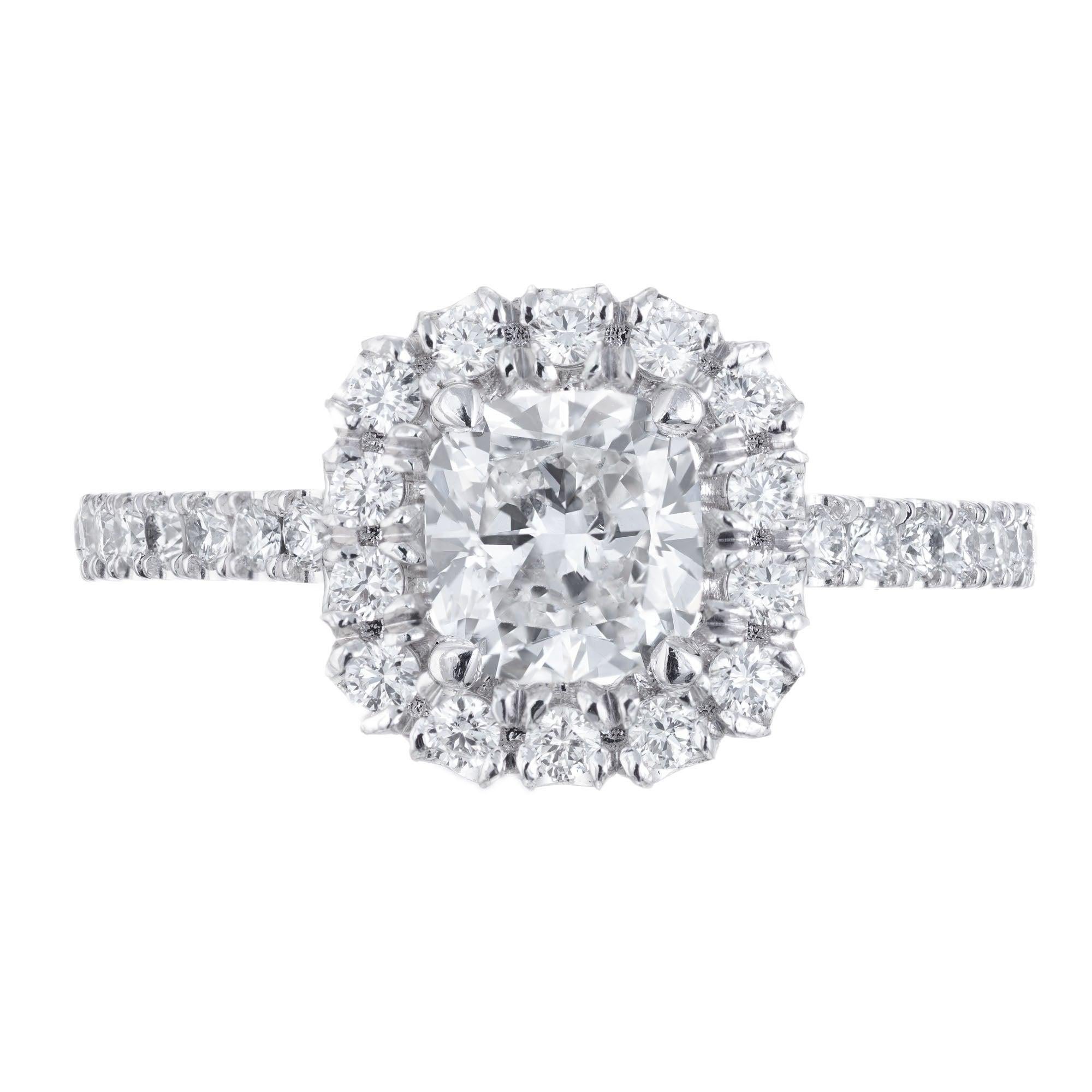 Bague de fiançailles en platine avec diamant carré de taille coussin de 1,01 carat de Peter Suchy, certifiée par le GIA