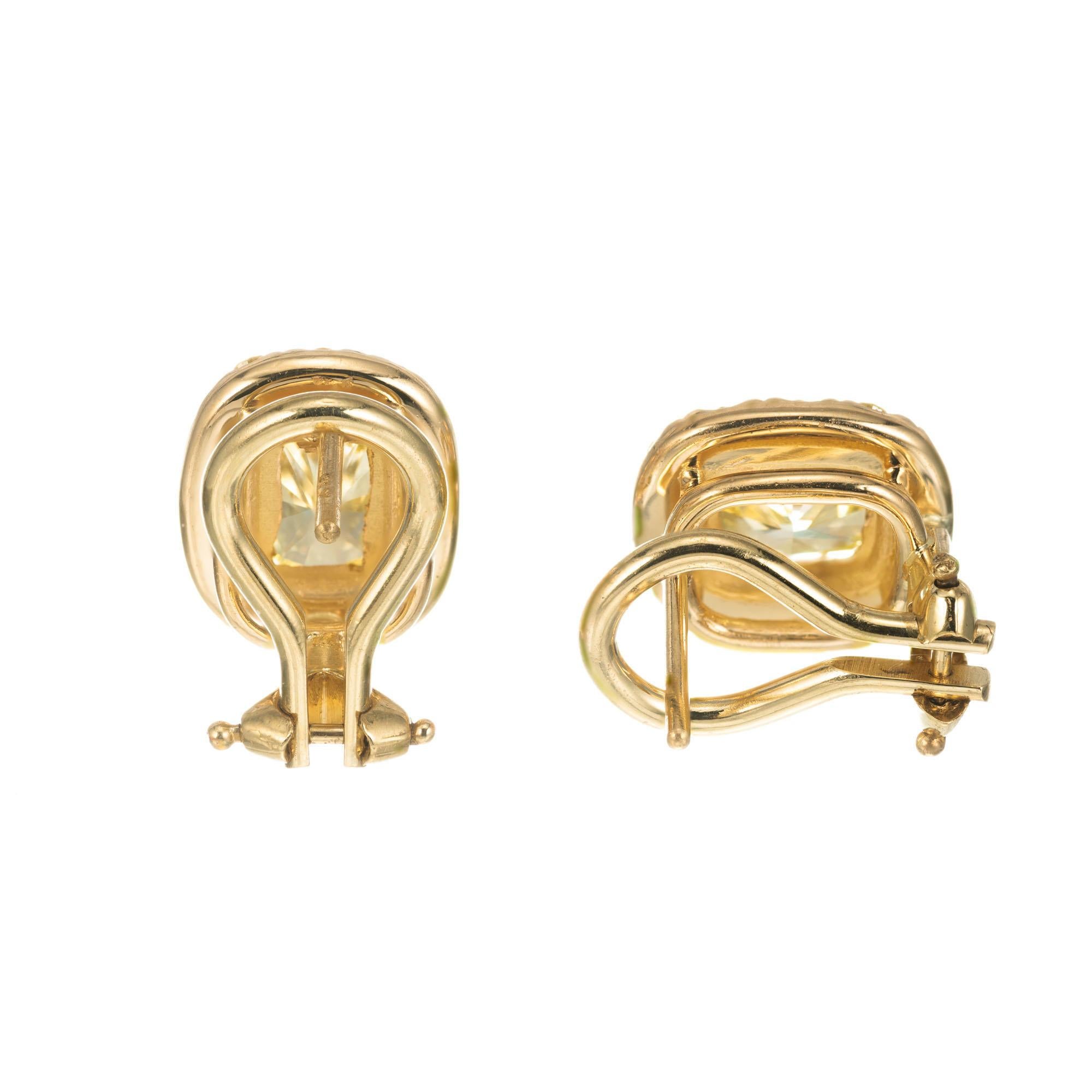 Women's Peter Suchy GIA 1.19 Carat Certified Yellow Diamond Yellow Gold Earrings