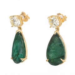 Peter Suchy GIA 15.55 Carat Pear Shaped Emerald Diamond Gold Dangle Earrings