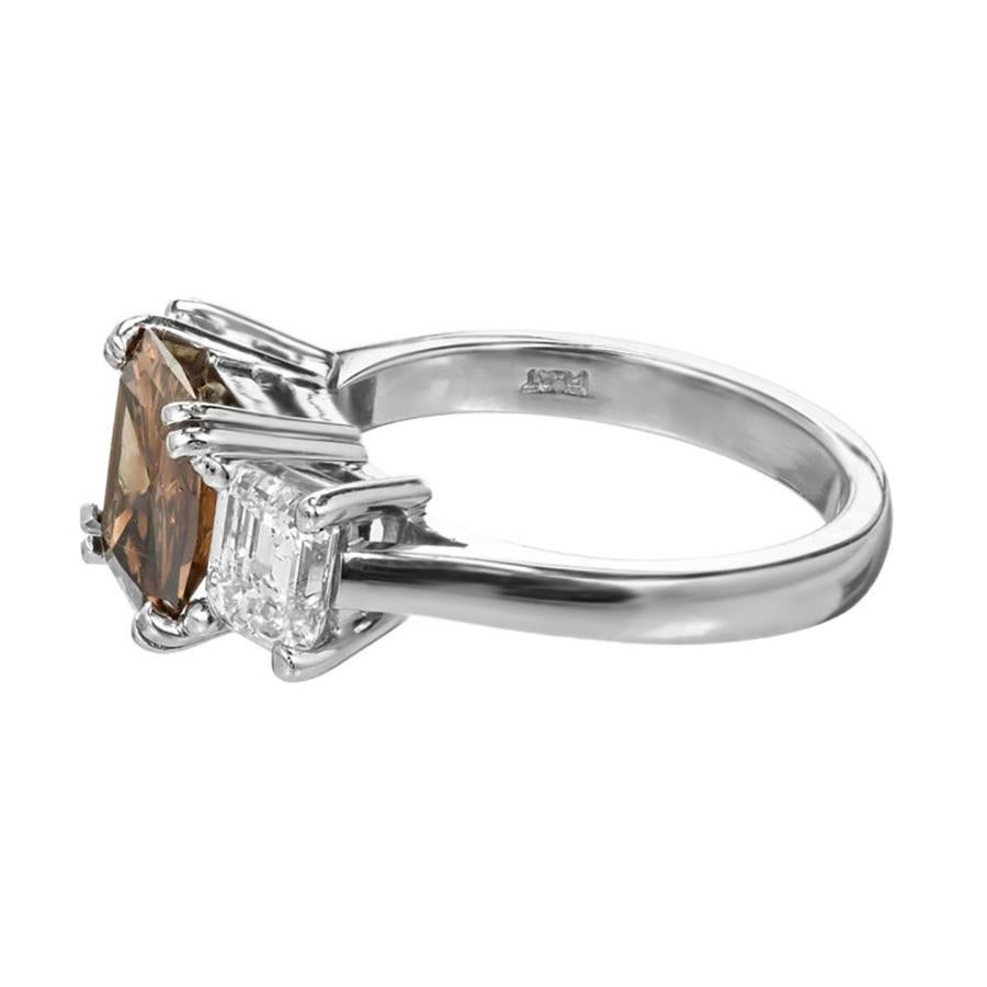 Peter Suchy GIA 2.14 Carat Brown Diamond Platinum Three-Stone Engagement Ring For Sale 1