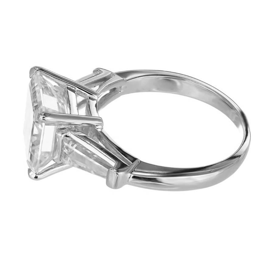 Peter Suchy GIA 4.41 Carat Asscher Diamond Three-Stone Platinum Engagement Ring For Sale 1