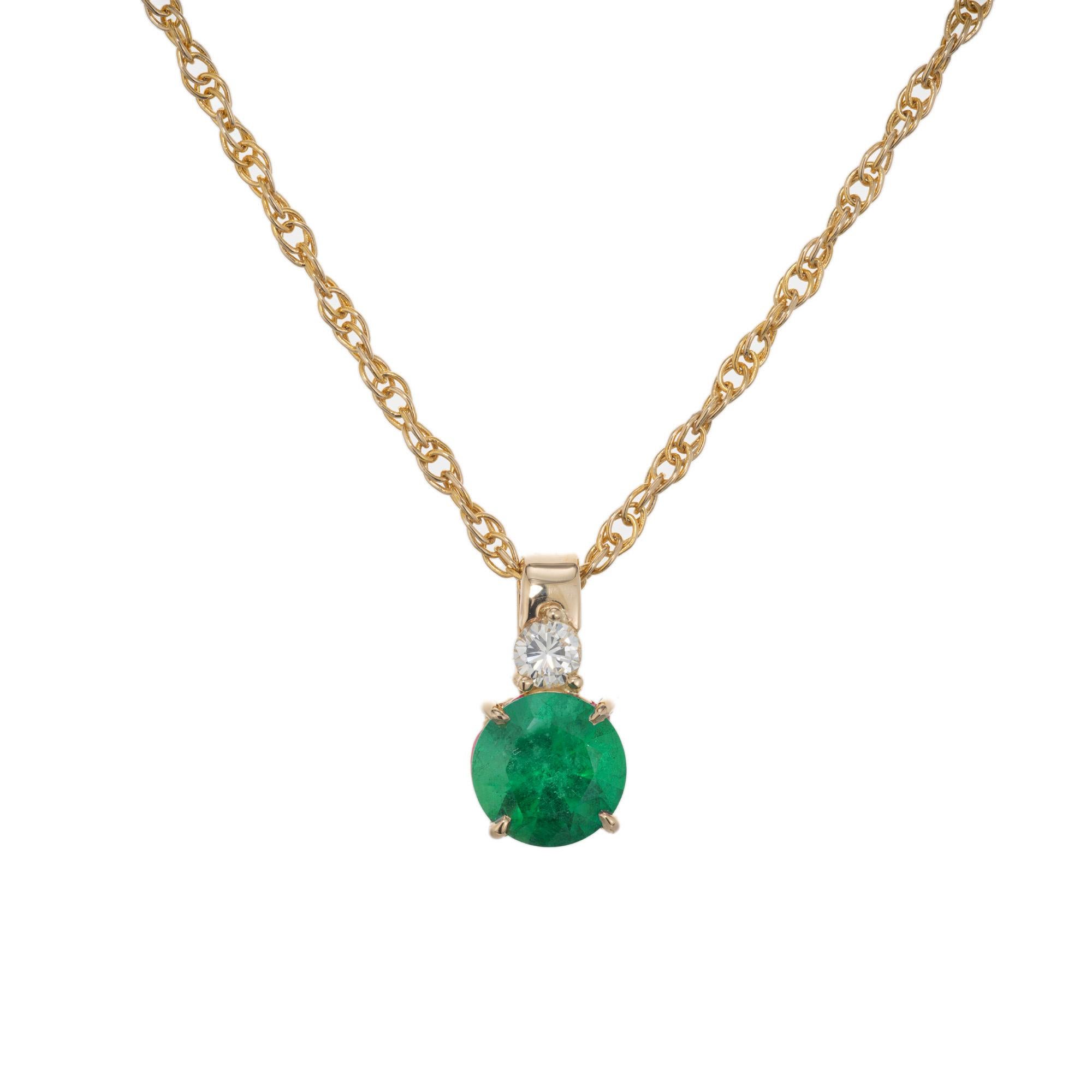 Round Cut Peter Suchy GIA Certified 1.08 Carat Emerald Diamond Gold Pendant Necklace For Sale