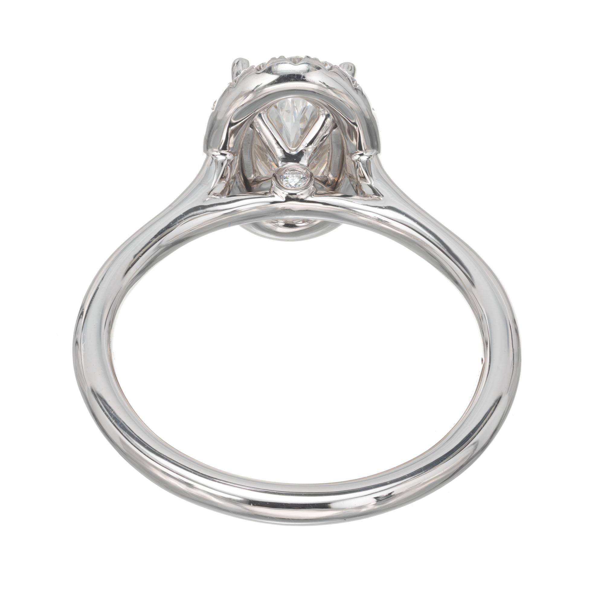 Bague de fiançailles en platine avec halo de diamants ovales de 1,17 carat certifiés GIA de Peter Suchy Neuf - En vente à Stamford, CT