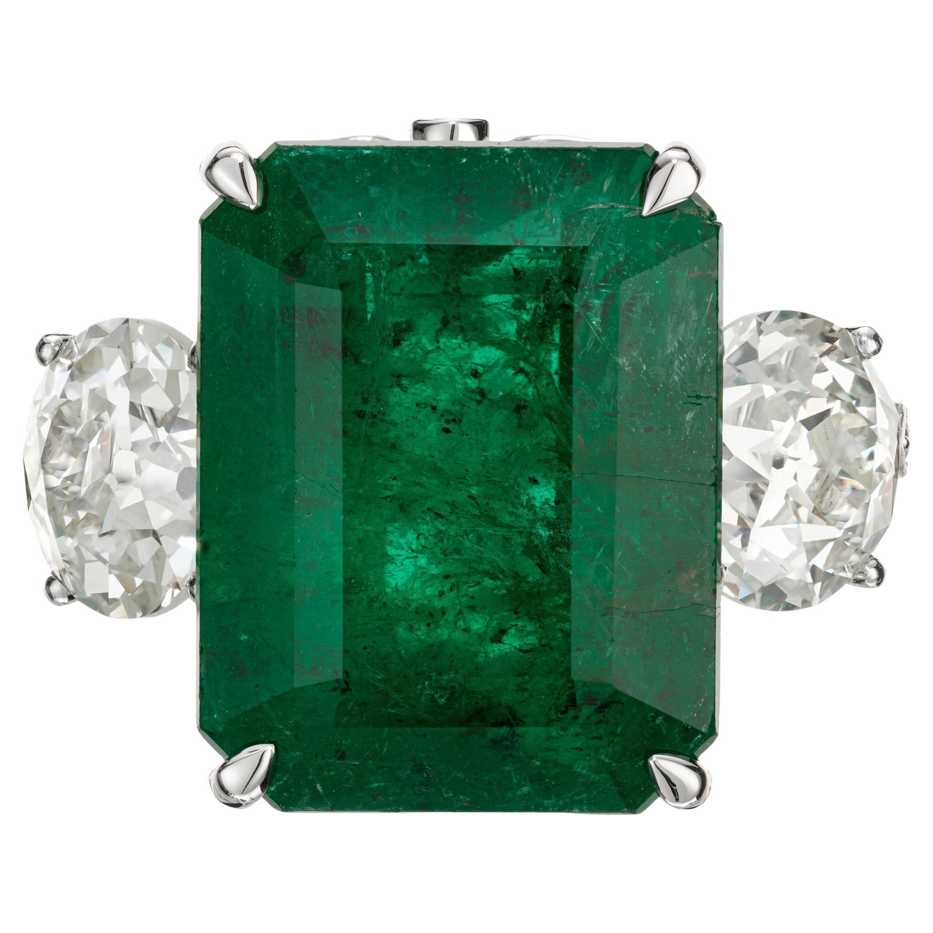 Peter Suchy GIA 11.89 Carat Emerald Diamond Gold Three-Stone Engagement Ring For Sale