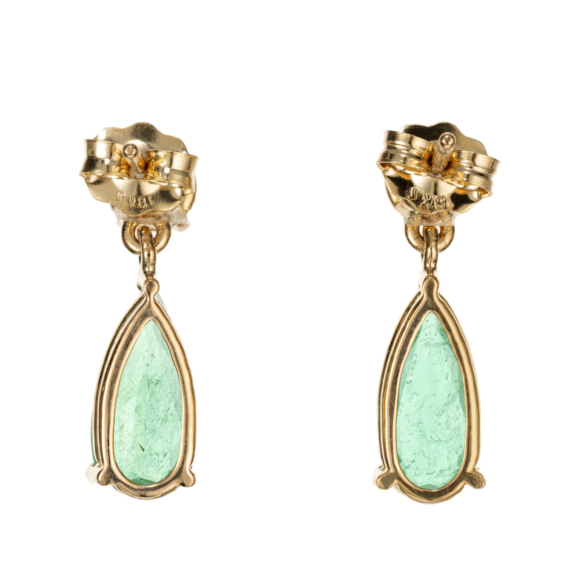 Pear Cut Peter Suchy GIA Certified 1.21 Carat Emerald Diamond Yellow Gold Dangle Earrings For Sale
