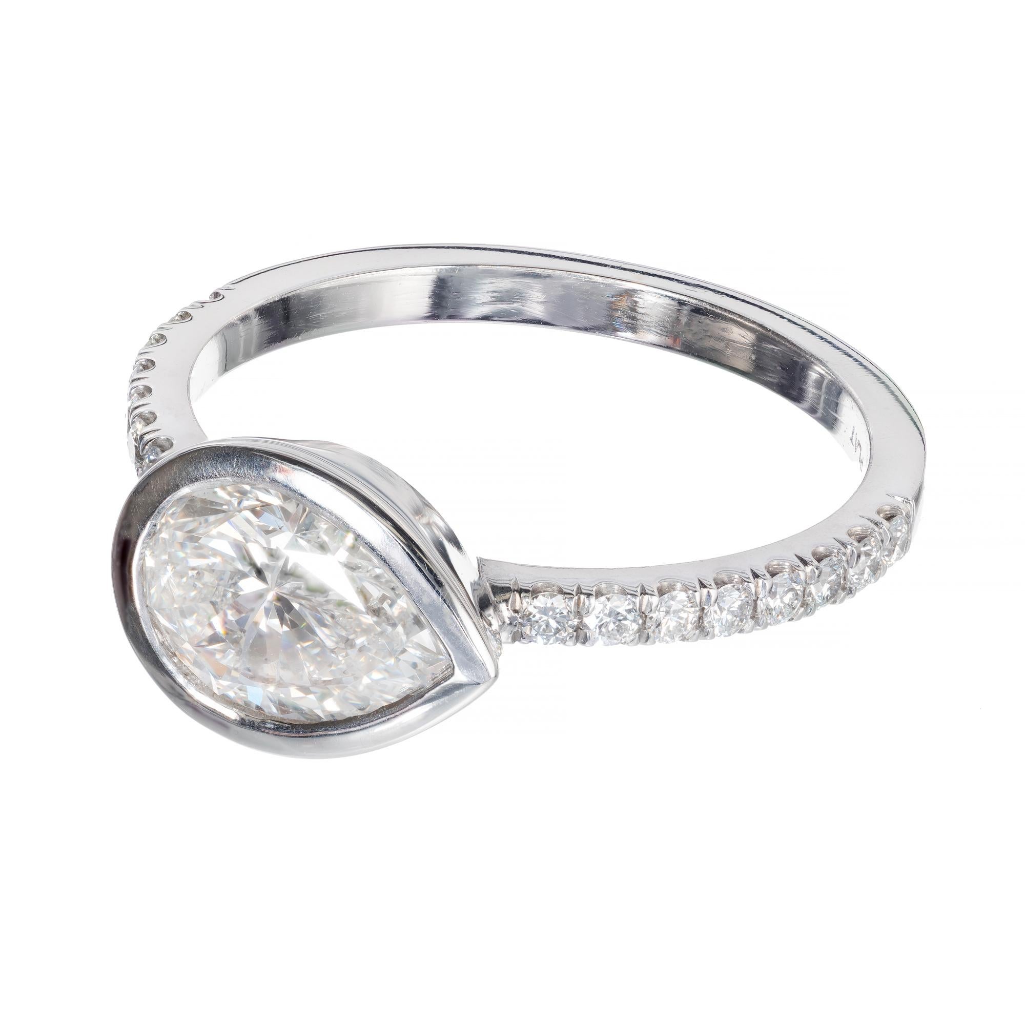 Verlobungsring aus Platin mit GIA-zertifiziertem 1,27 Karat Diamanten von Peter Suchy (Tropfenschliff) im Angebot