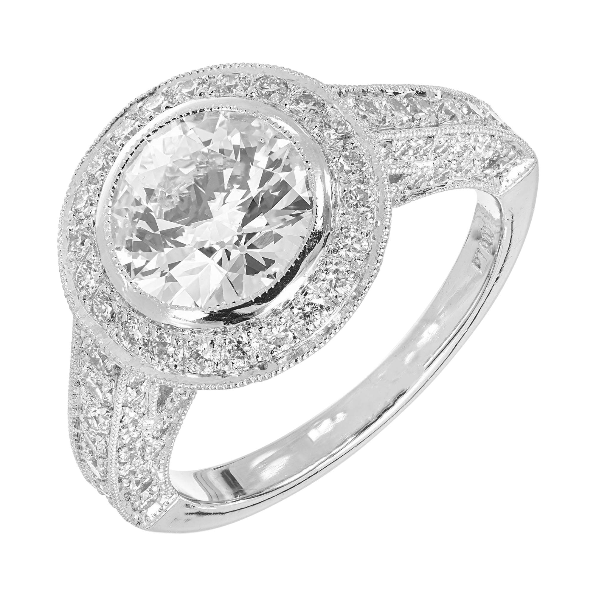 Bague de fiançailles Peter Suchy en platine avec halo de diamants pavés de 1,61 carat certifiés GIA en vente