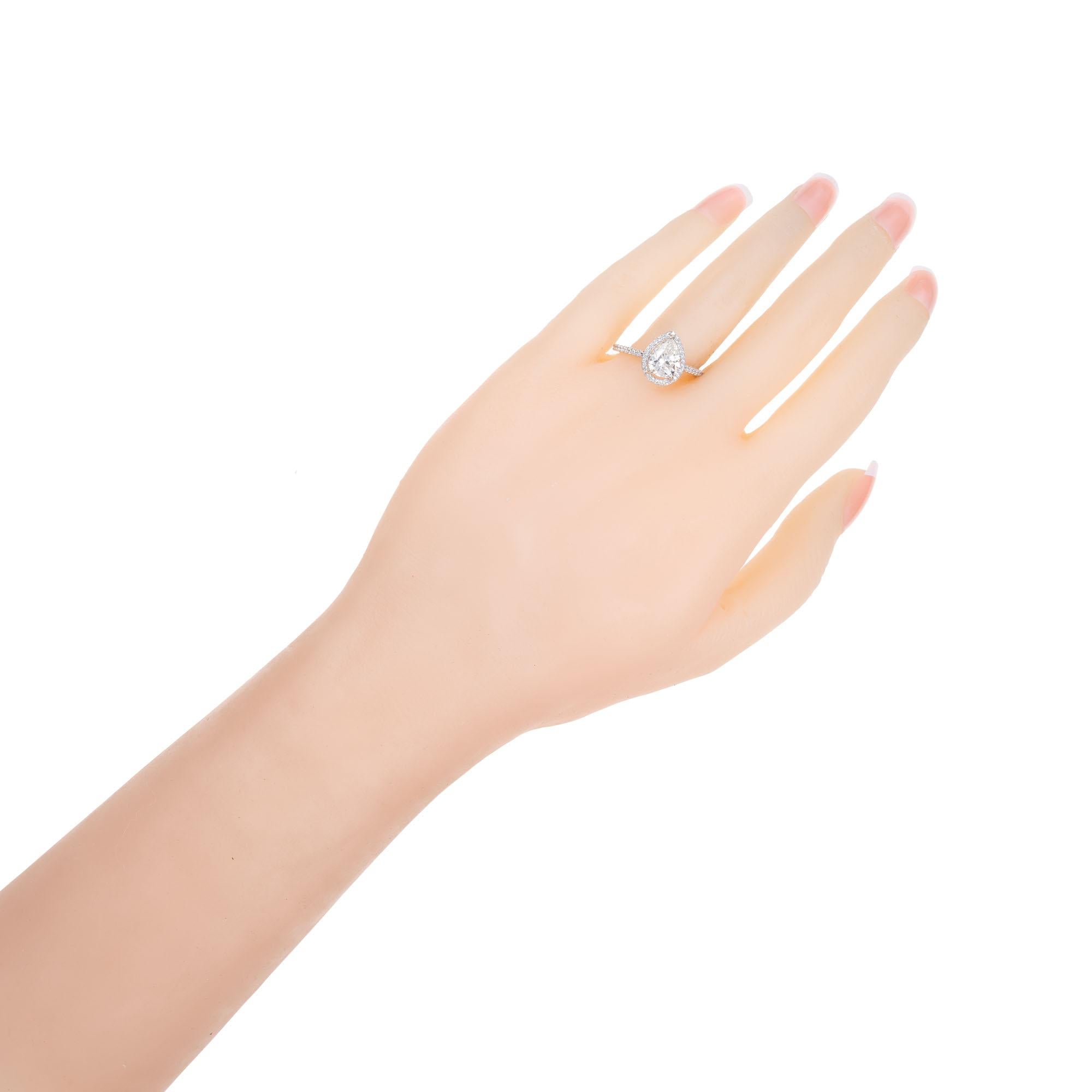 Verlobungsring mit GIA-zertifiziertem 1,65 Karat birnenförmigem Diamant-Halo im Angebot 2
