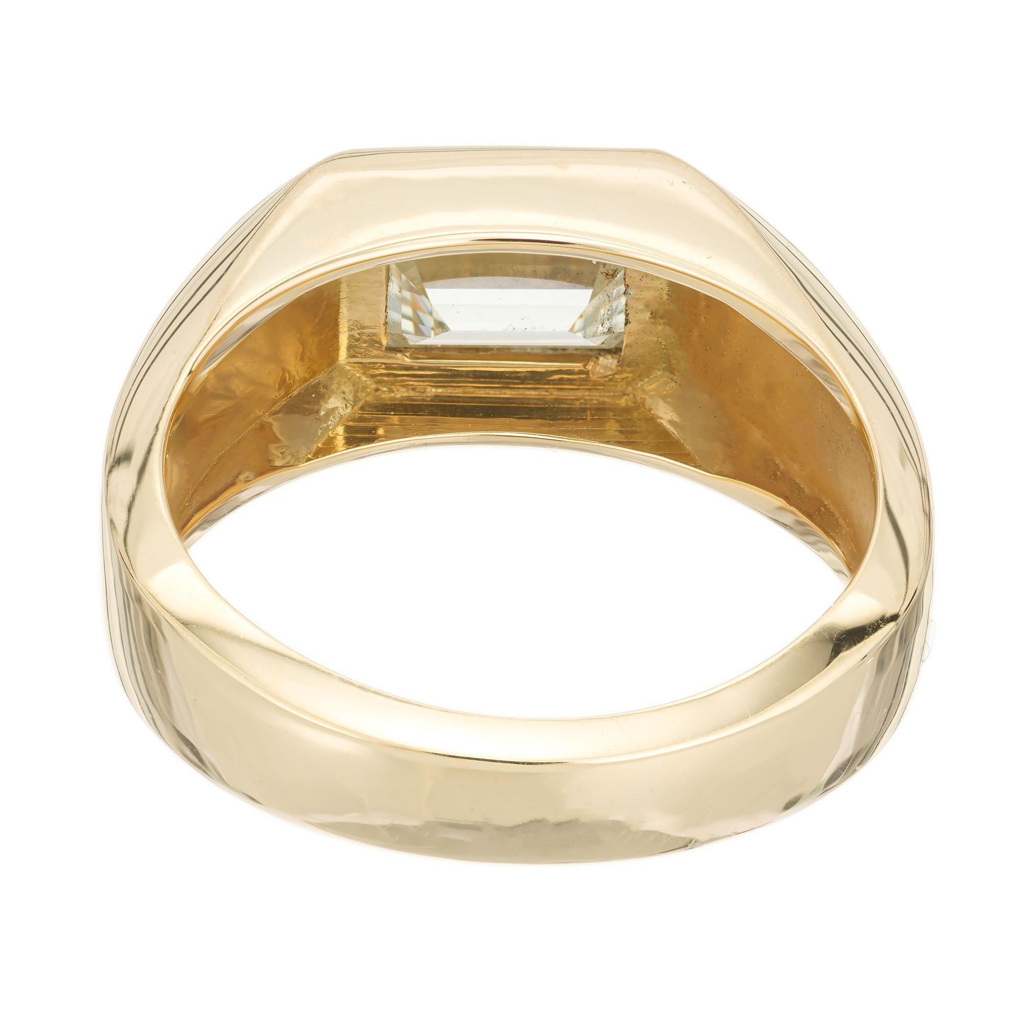 Peter Suchy Bague de fiançailles unisexe en or avec diamants taille émeraude de 1,80 carat certifiés GIA en vente 1