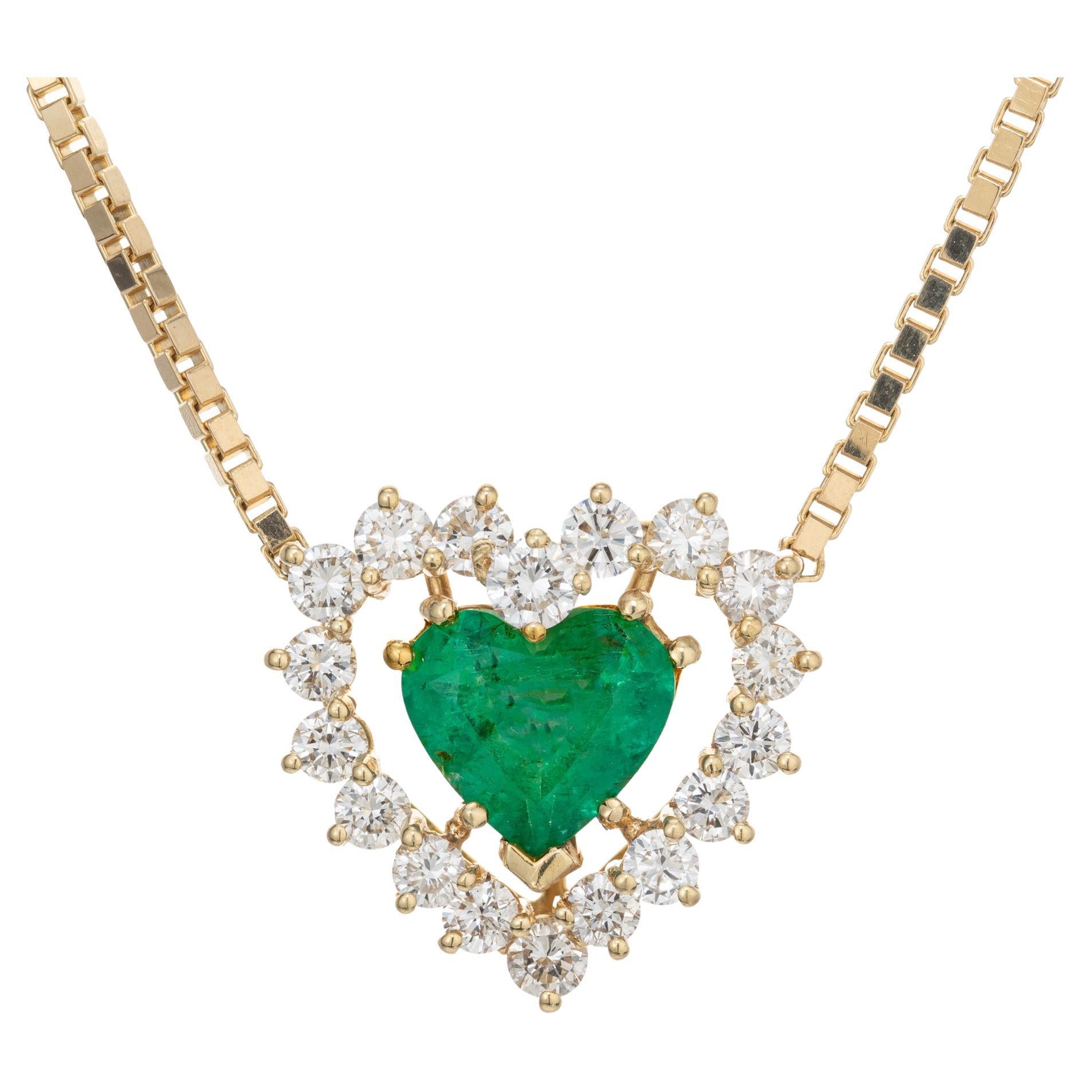 Peter Suchy Collier pendentif en or avec diamants et émeraudes en forme de cœur de 1,81 carat, certifié GIA