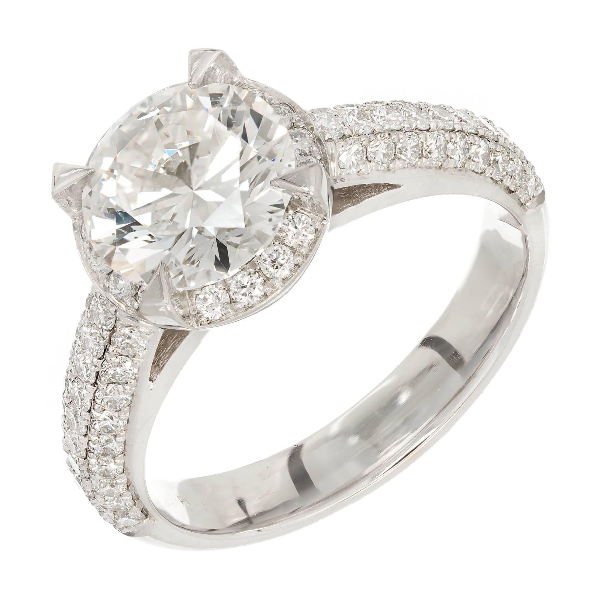 Bague de fiançailles Peter Suchy en platine avec halo de diamants de 2,01 carats certifiés GIA en vente