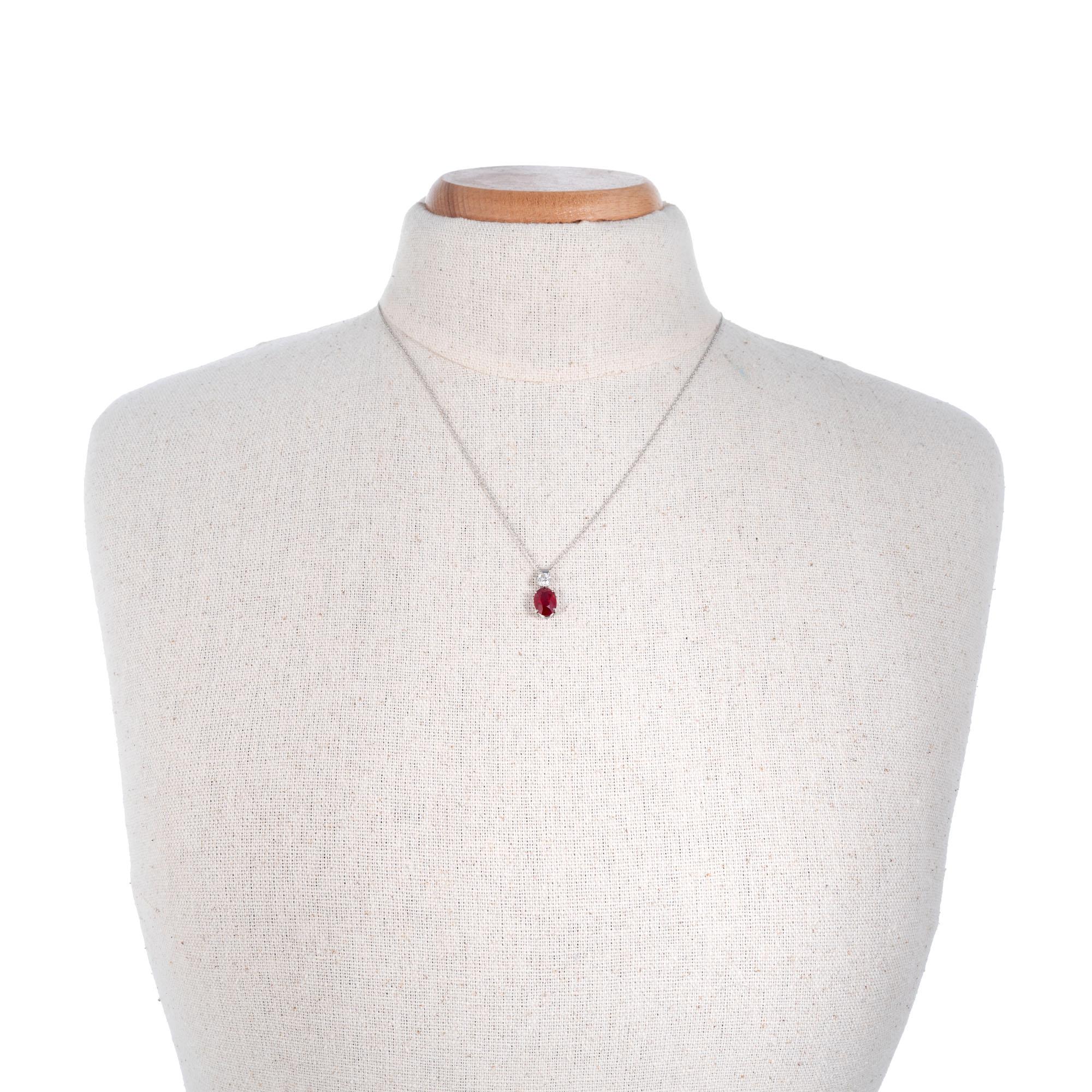 Peter Suchy Collier pendentif en platine avec rubis de 2,21 carats et diamants certifiés GIA en vente 1