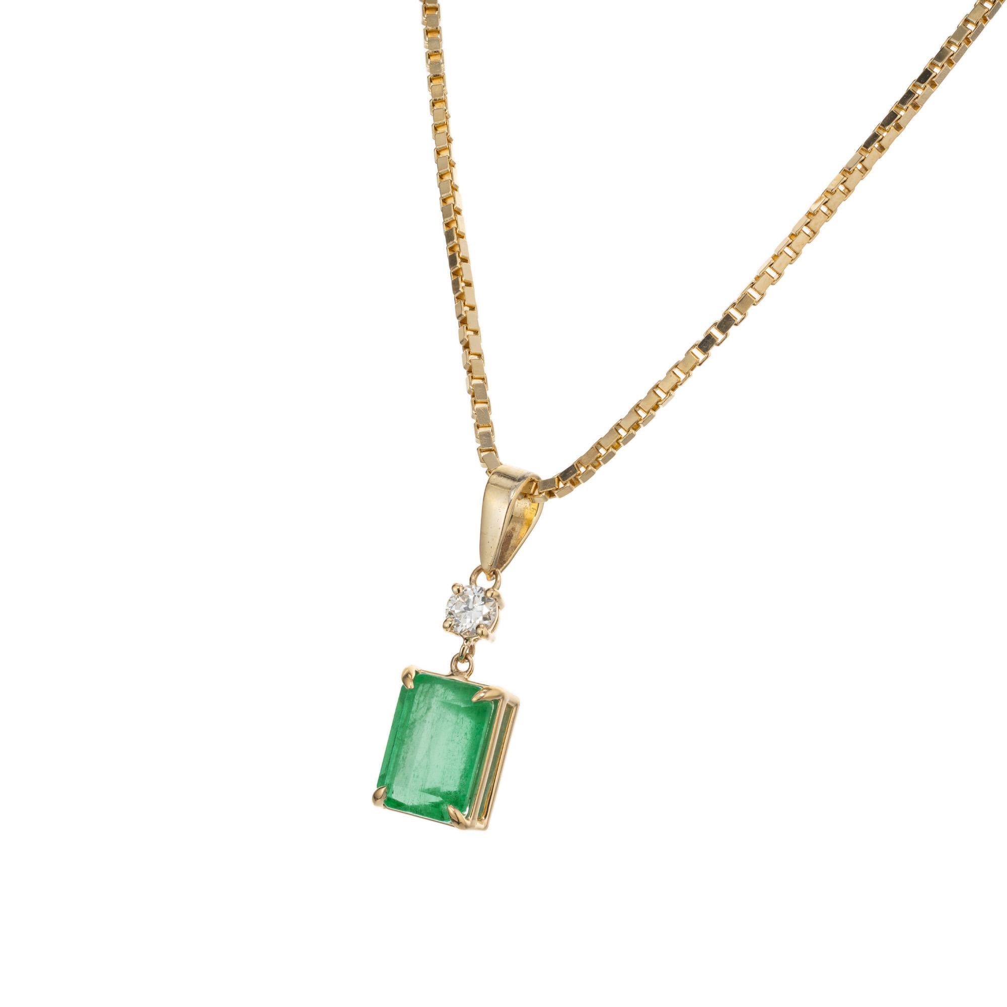 Round Cut Peter Suchy GIA Certified 2.40 Carat Emerald Diamond Gold Pendant Necklace For Sale