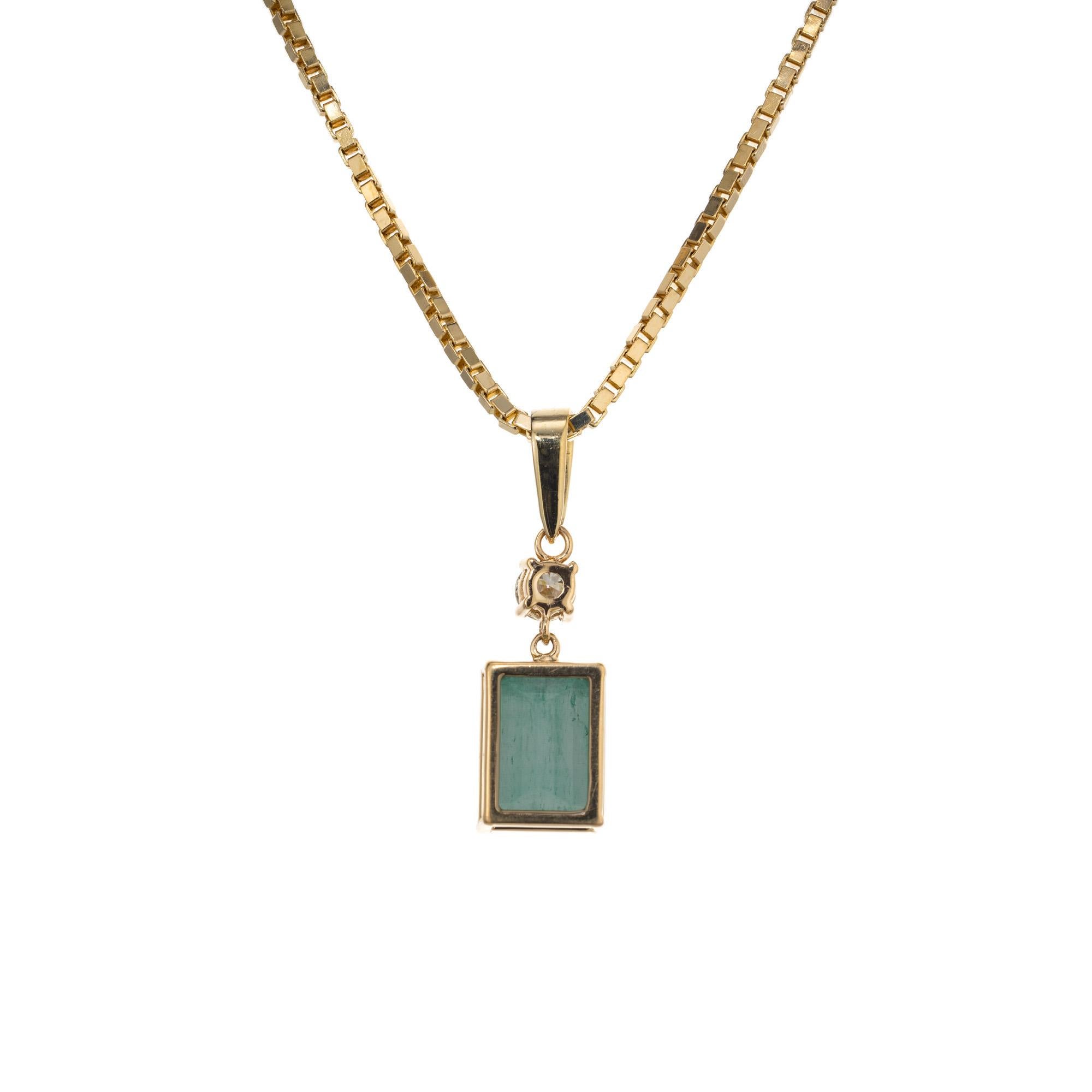 Peter Suchy GIA Certified 2.40 Carat Emerald Diamond Gold Pendant Necklace For Sale 1