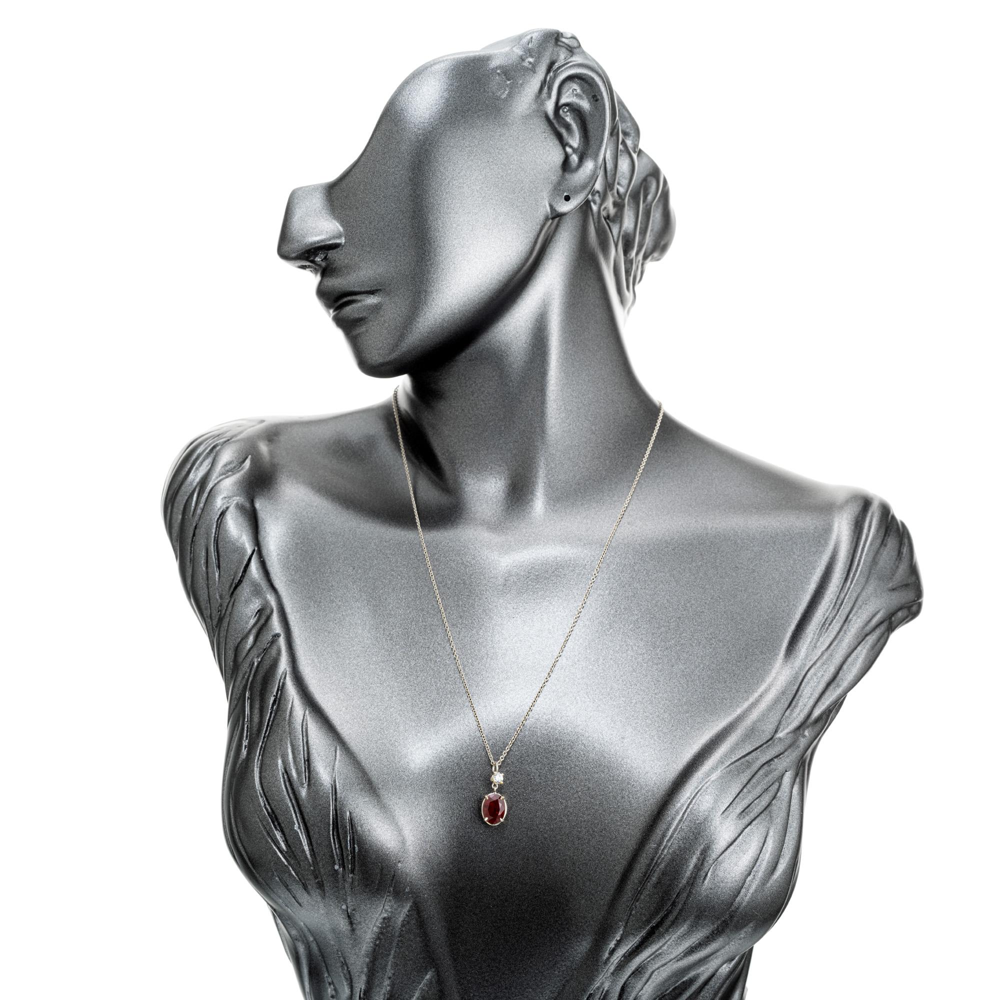 Gelbgold-Halskette mit GIA-zertifiziertem 2,72 Karat Rubin-Diamant-Anhänger von Peter Suchy im Angebot 1