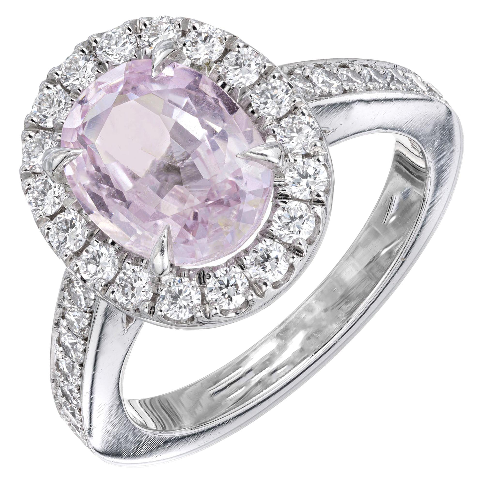 Platinring mit GIA 2,74 Karat ovalem rosa Saphir und Diamant-Halo von Peter Suchy im Angebot