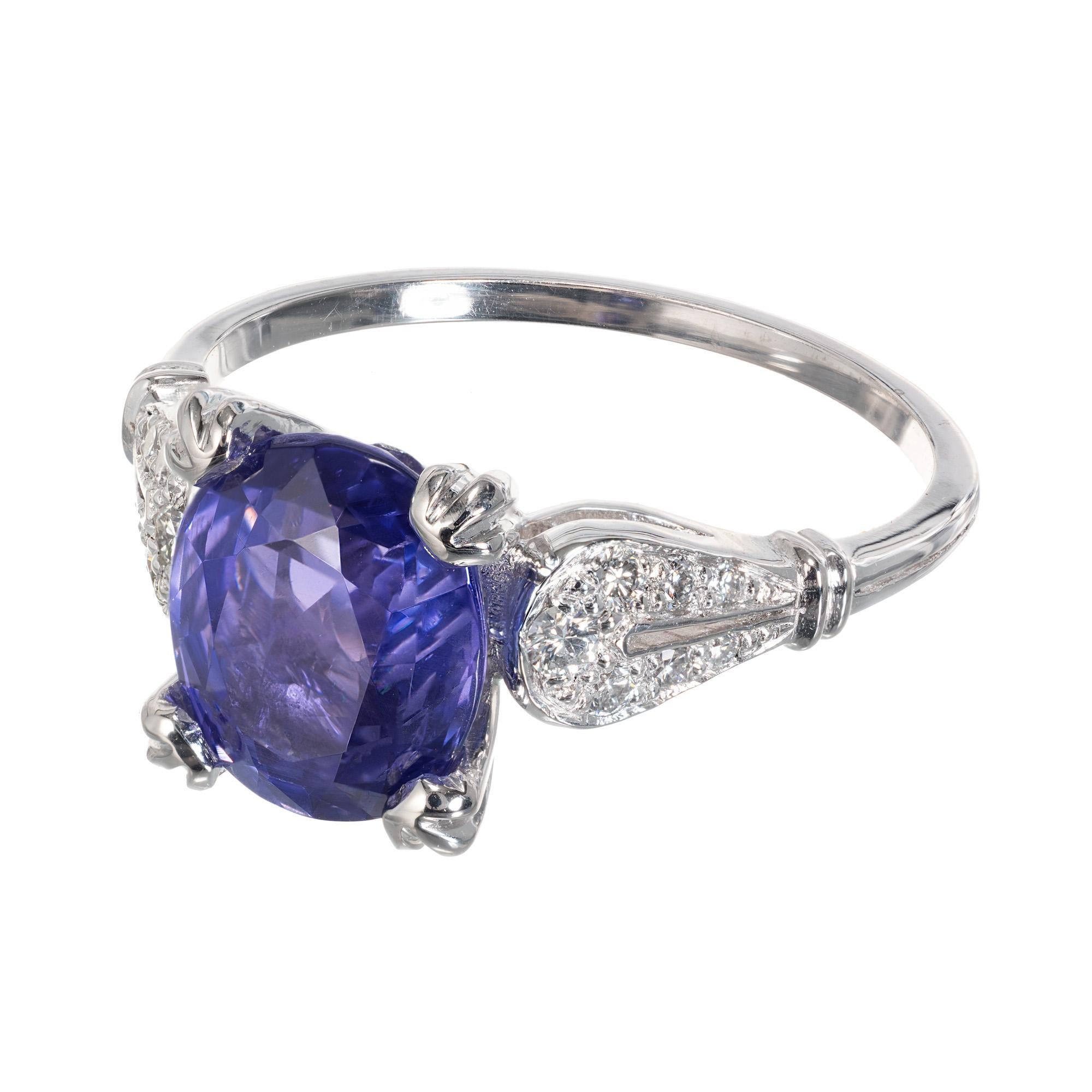 Taille ovale Bague de fiançailles Peter Suchy en diamants et saphir violet de 3,22 carats certifié GIA en vente