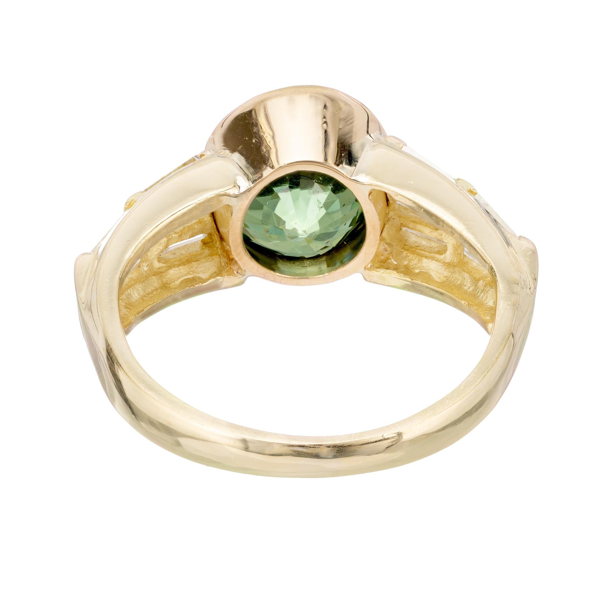 Bague de fiançailles Peter Suchy en or avec zircon vert de 3,44 carats certifié GIA et diamants Pour femmes en vente