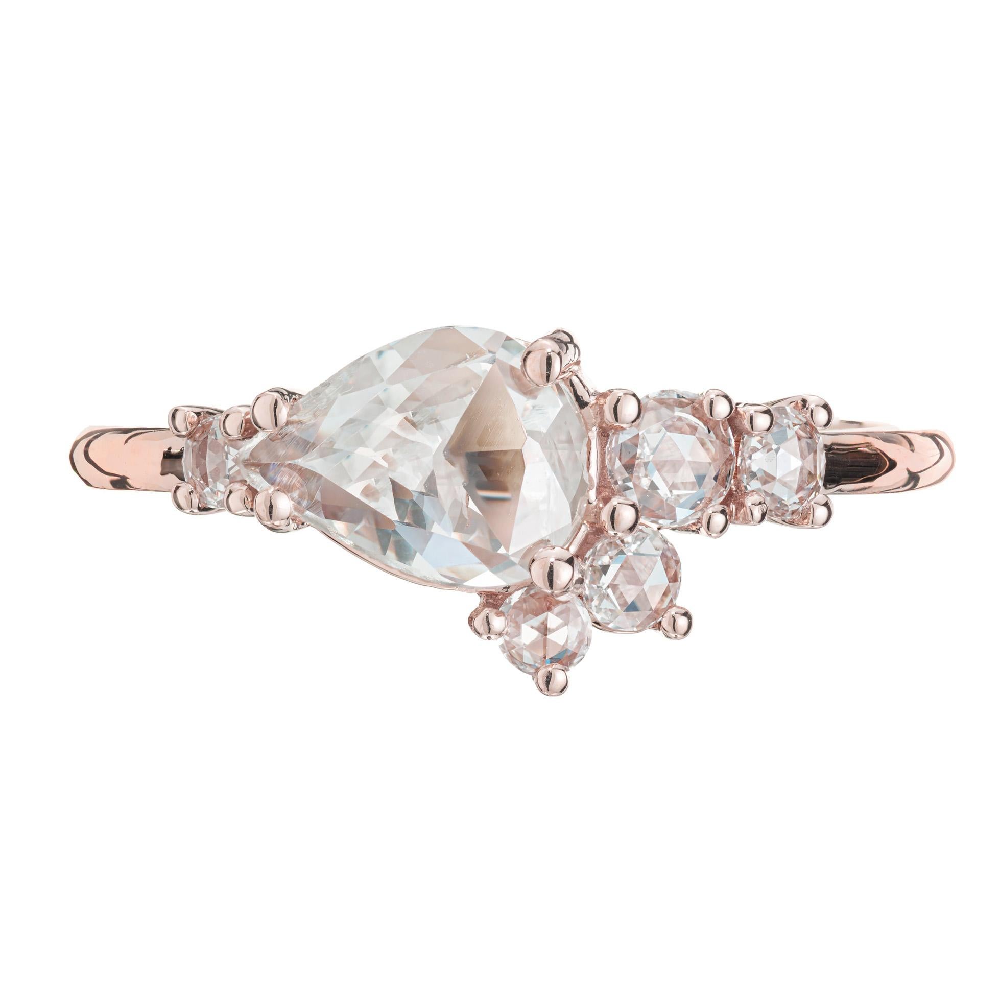 Diamant-Verlobungsring. Rosengeschliffener birnenförmiger Diamant um 1850 in einer Fassung aus 14 Karat Roségold mit 5 Diamanten im Rosenschliff. GIA-zertifiziert in einem brandneuen alternativen Designband, das in der Werkstatt von Peter Suchy