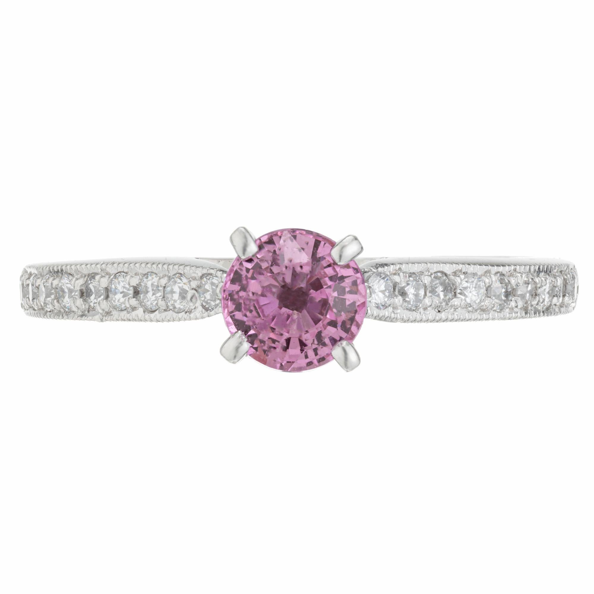 Taille ronde Peter Suchy Bague de fiançailles en platine avec saphir rose certifié GIA et diamants en vente