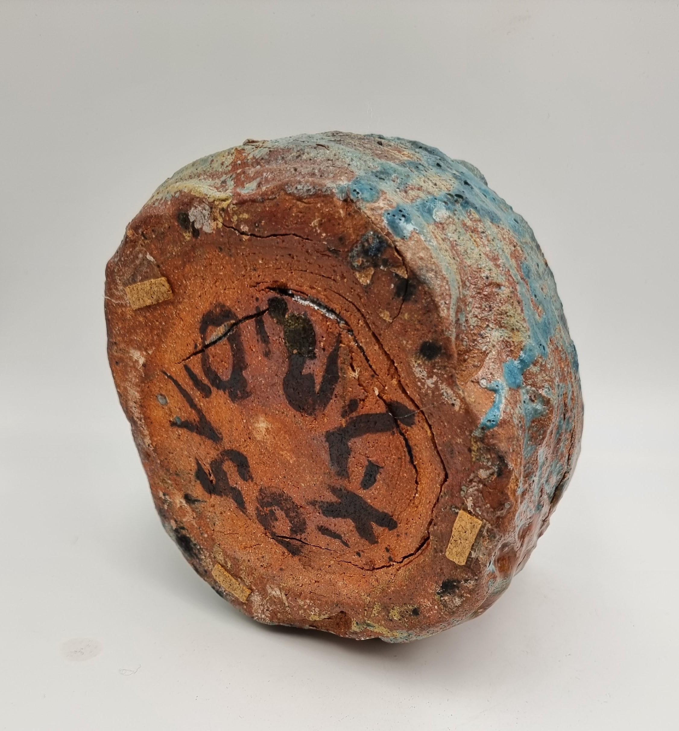 60% DI SCONTO SUL PREZZO DI LISTINO - TEMPO LIMITATO!
Peter Voulkos
Ciotola da tè grande (smalto blu)
Gres e Wood
Circa metà degli anni '90
4,25 x 6,5 x 5,5 pollici
Firmato (in basso)
Il COA ha fornito
Rif.: 924802-1003

Peter Voulkos (nome popolare