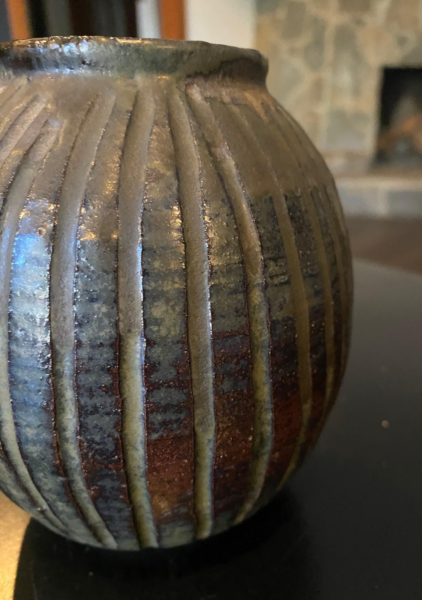 20th Century Peter Voulkos Signed Early Mid-Century Modern Stoneware Pottery Vase, 1950s For Sale