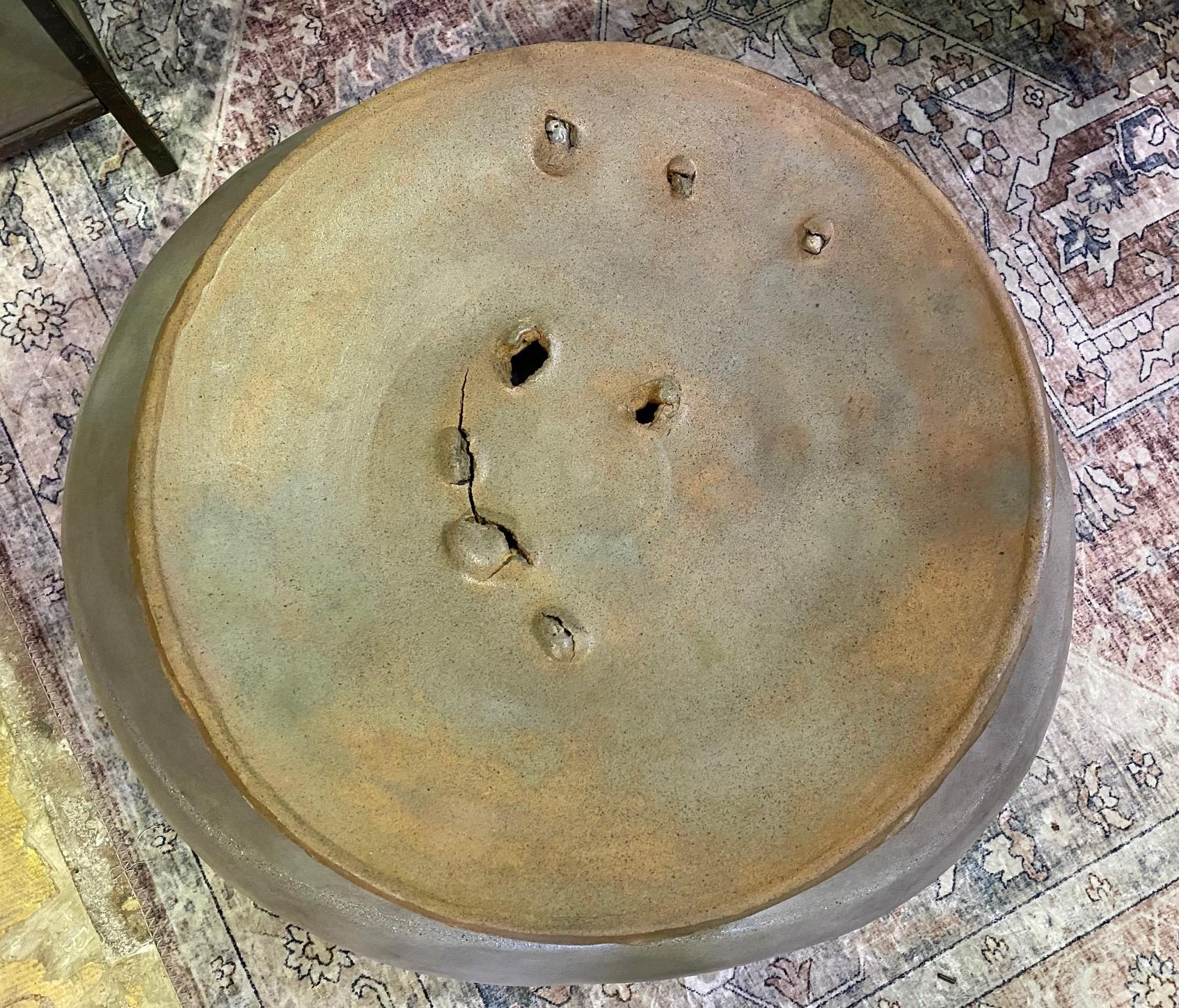 Peter Voulkos Signed Large California Studio Pottery Stoneware Charger Plate In Good Condition For Sale In Studio City, CA
