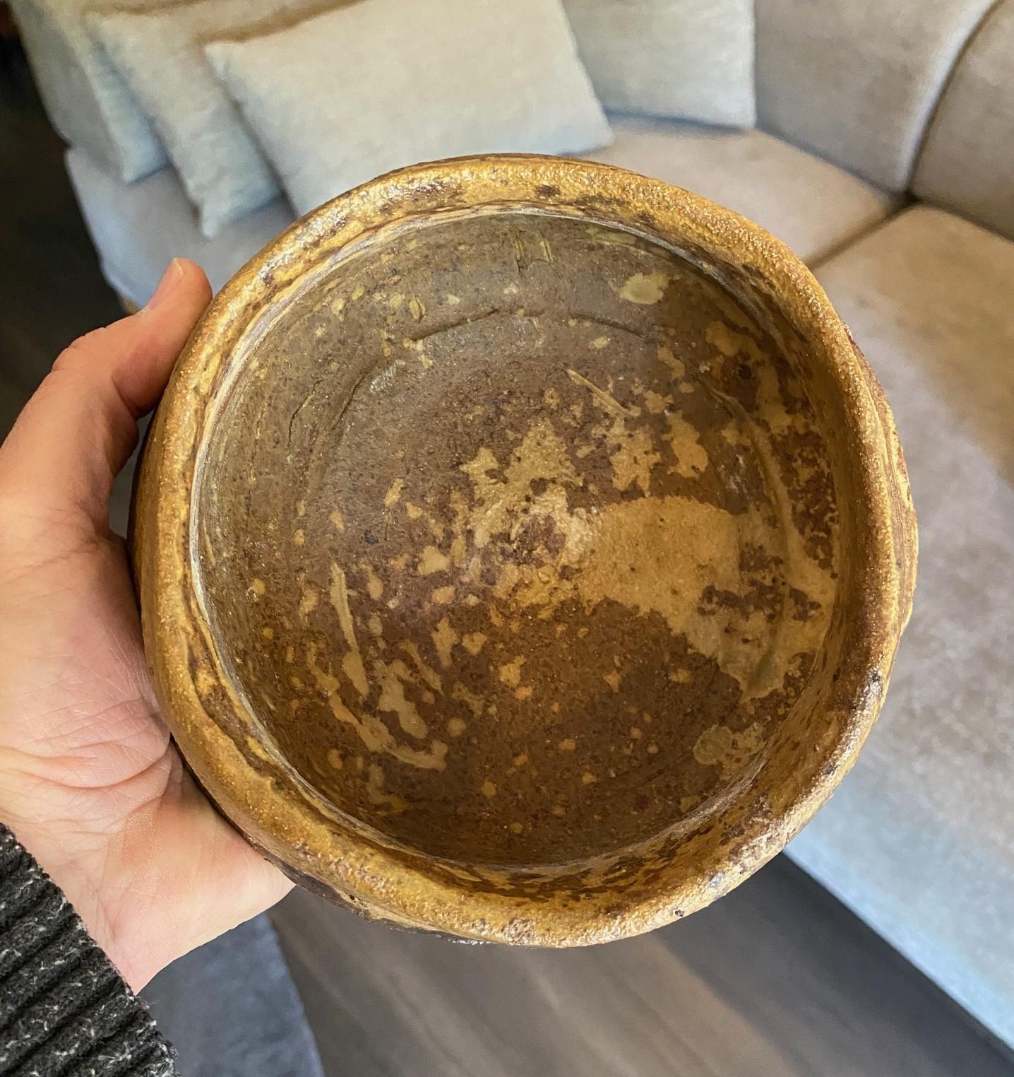 Peter Voulkos ha firmato la ciotola da tè Chawan dello Studio Pottery della California, moderna e astratta. in vendita 3